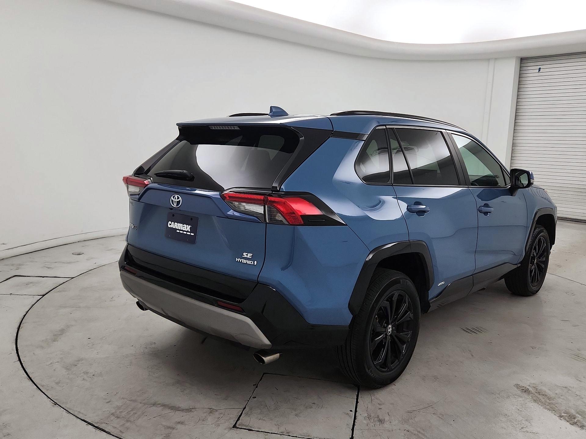 Thumbnail: 2022 Toyota RAV4 - 5