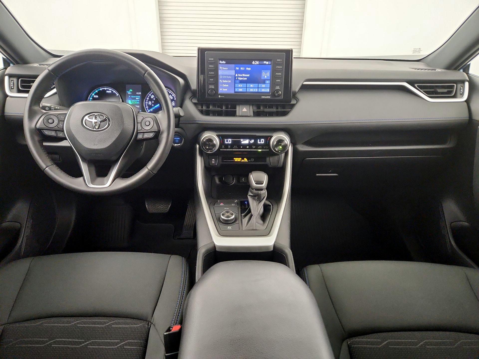 Thumbnail: 2022 Toyota RAV4 - 8