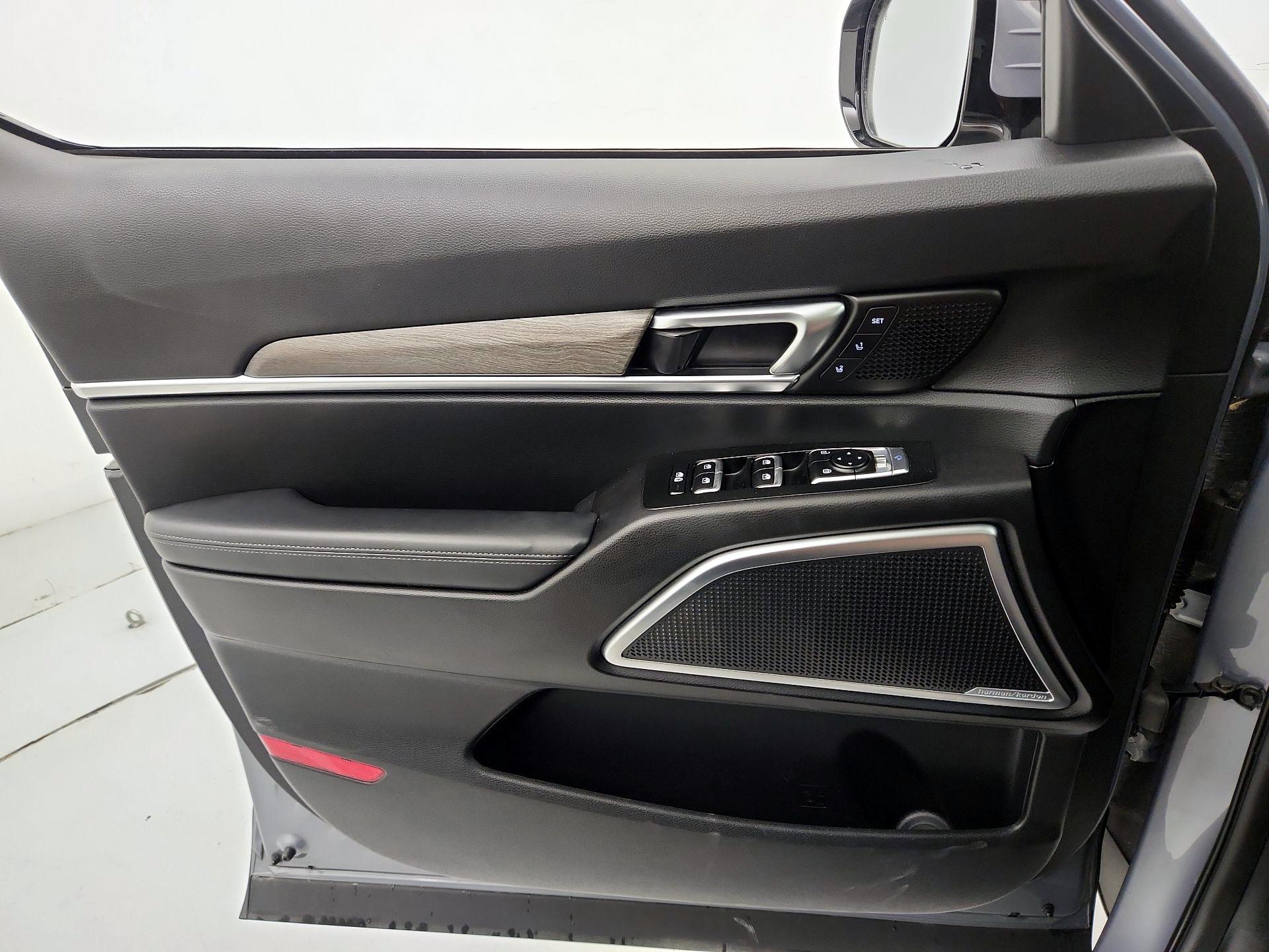 Thumbnail: 2020 Kia Telluride - 12