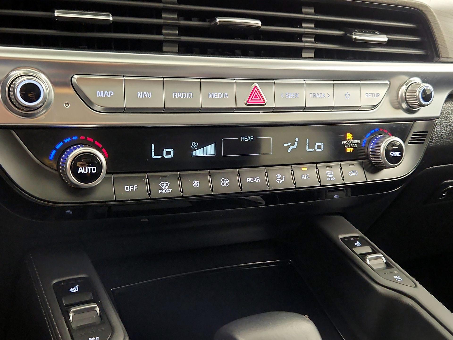 Thumbnail: 2020 Kia Telluride - 17