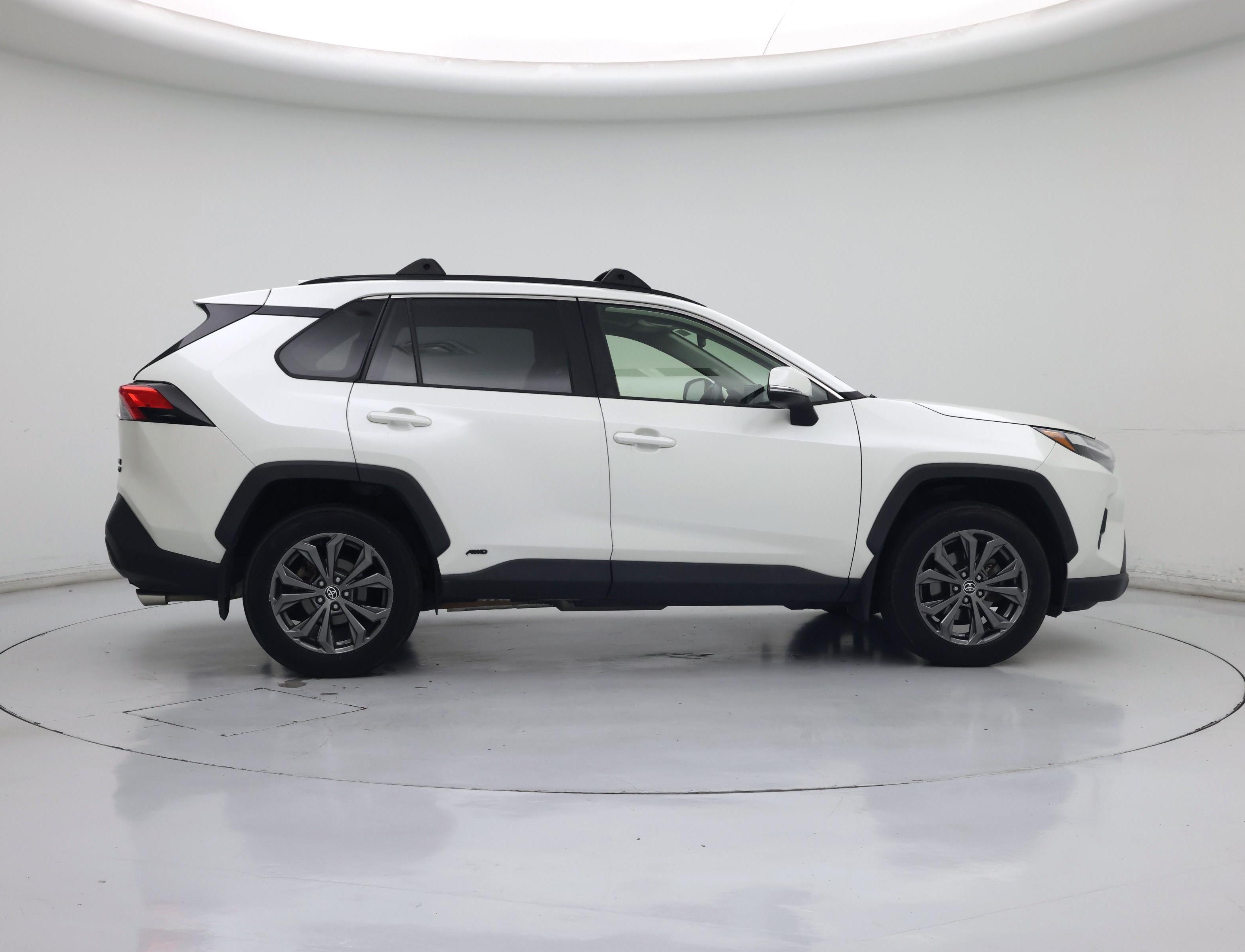 Thumbnail: 2022 Toyota RAV4 - 7