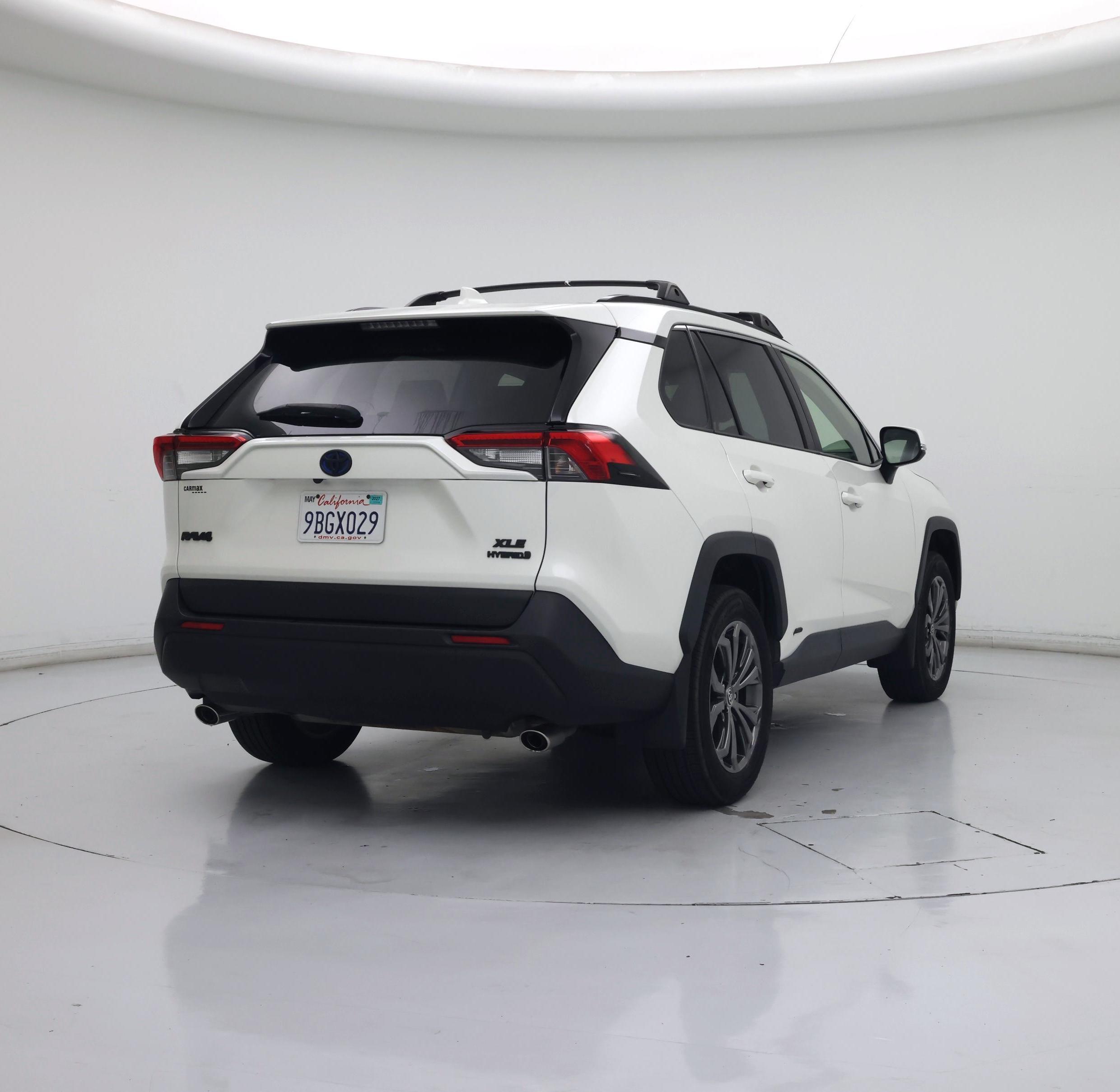 Thumbnail: 2022 Toyota RAV4 - 8