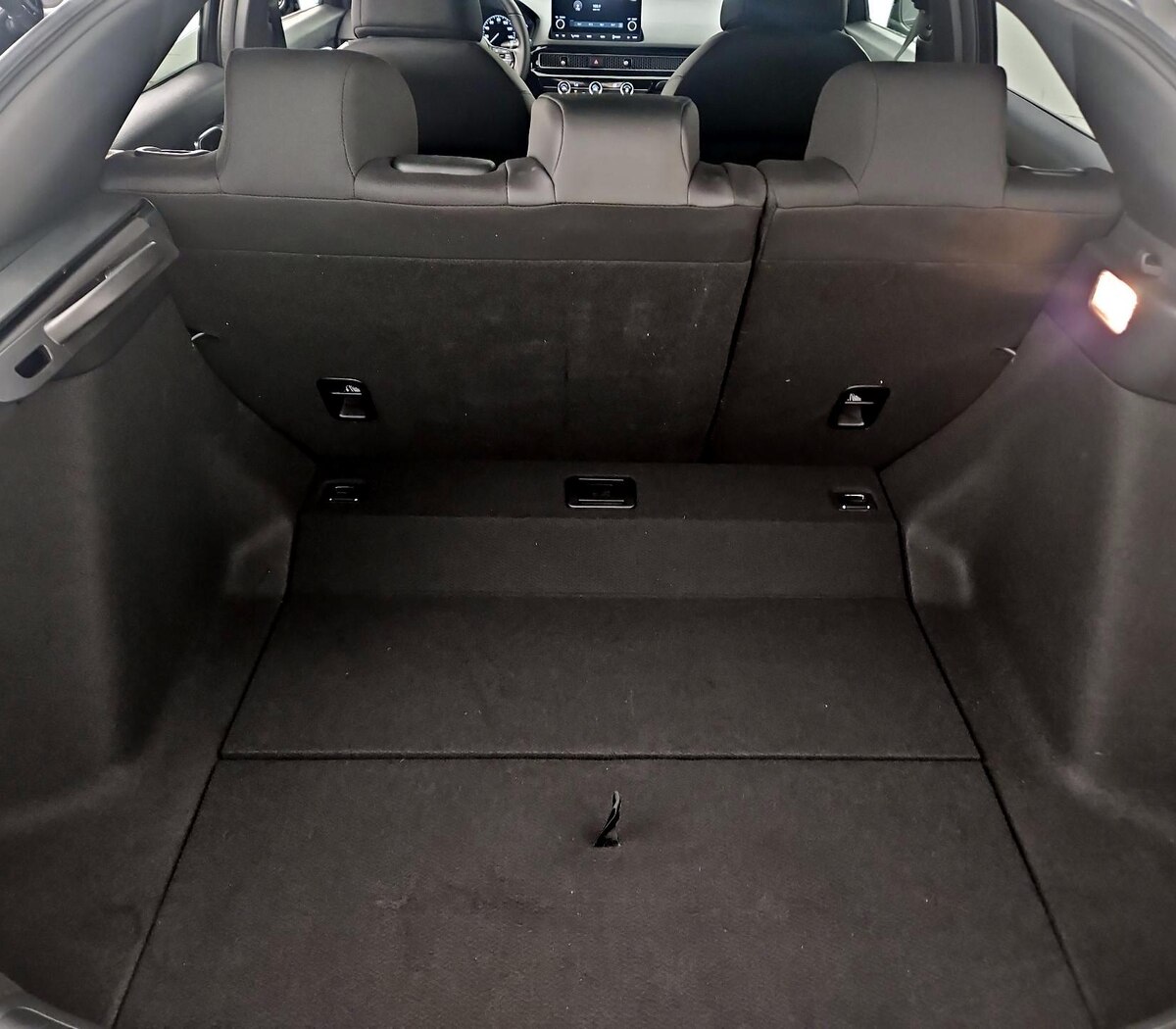 Trunk/Cargo (Seats Up)