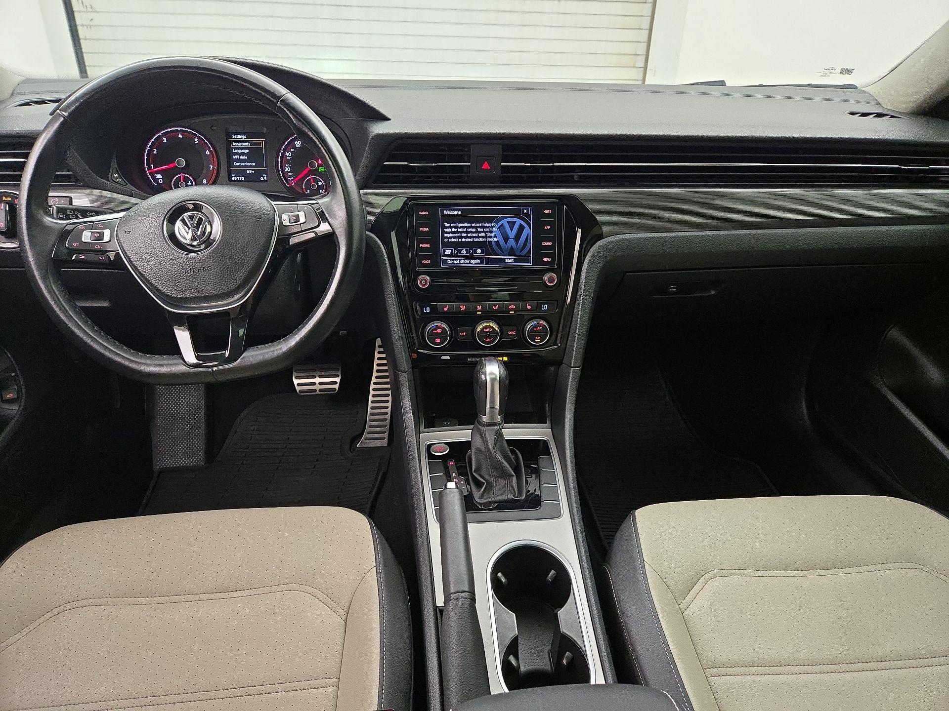 Thumbnail: 2020 Volkswagen Passat - 9