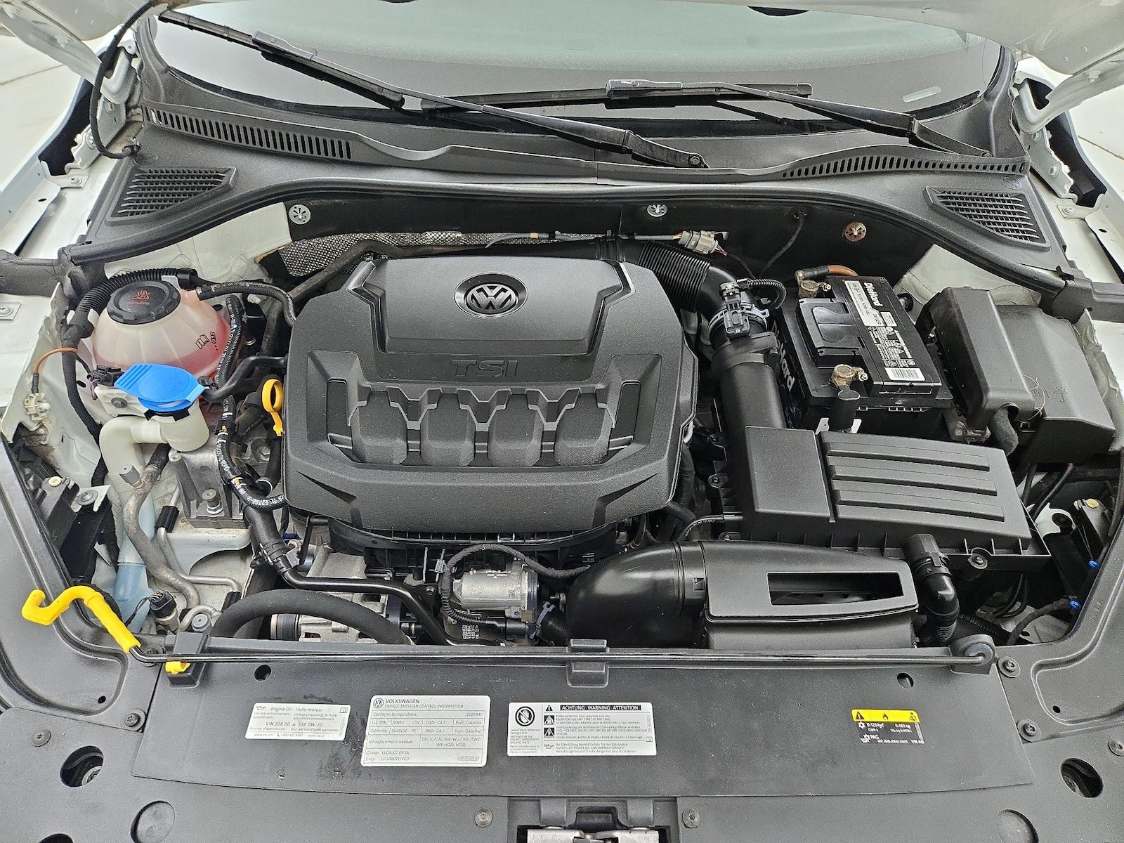 2020 Volkswagen Passat R-Line - Photo 23