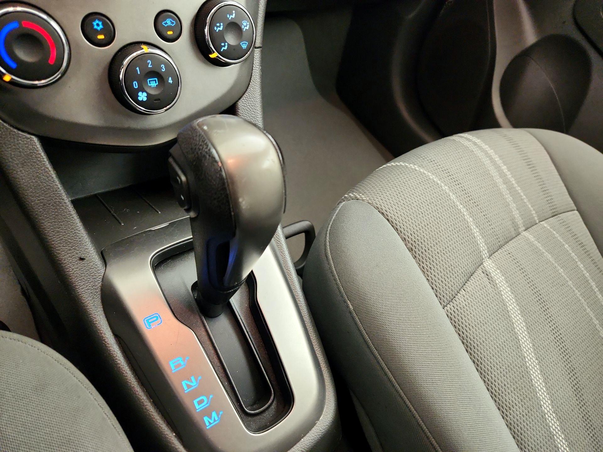 Thumbnail: 2016 Chevrolet Sonic - 17