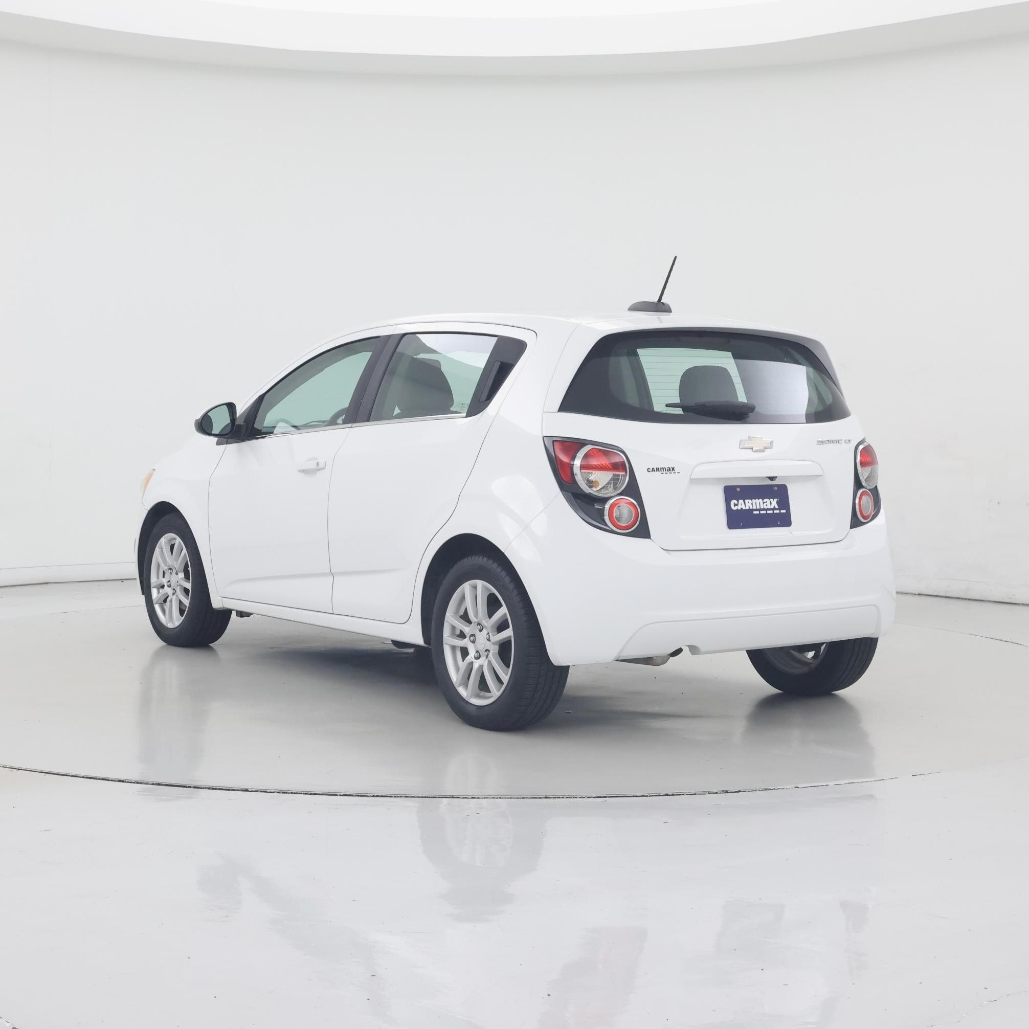 Thumbnail: 2016 Chevrolet Sonic - 2