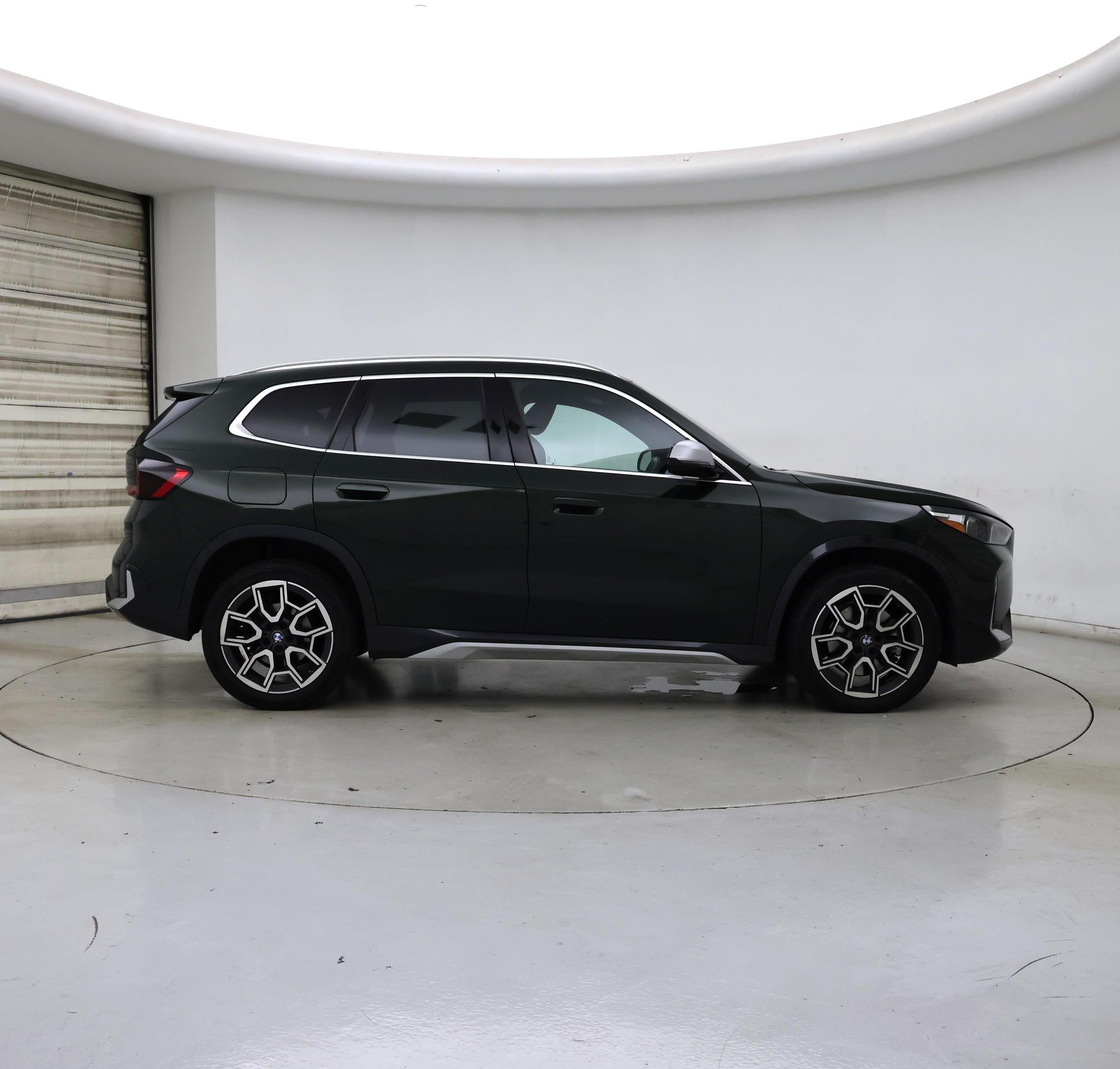 Thumbnail: 2023 BMW X1 - 7