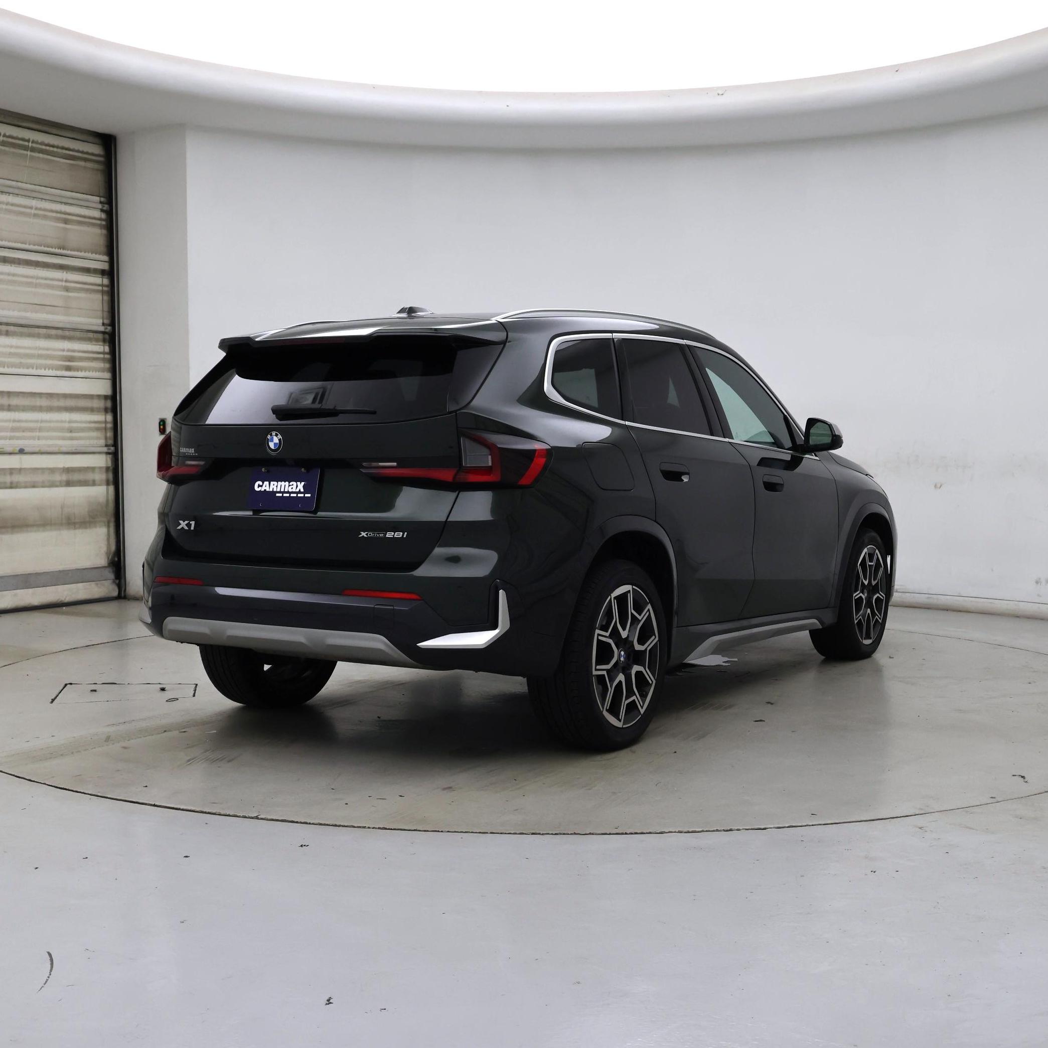 Thumbnail: 2023 BMW X1 - 8