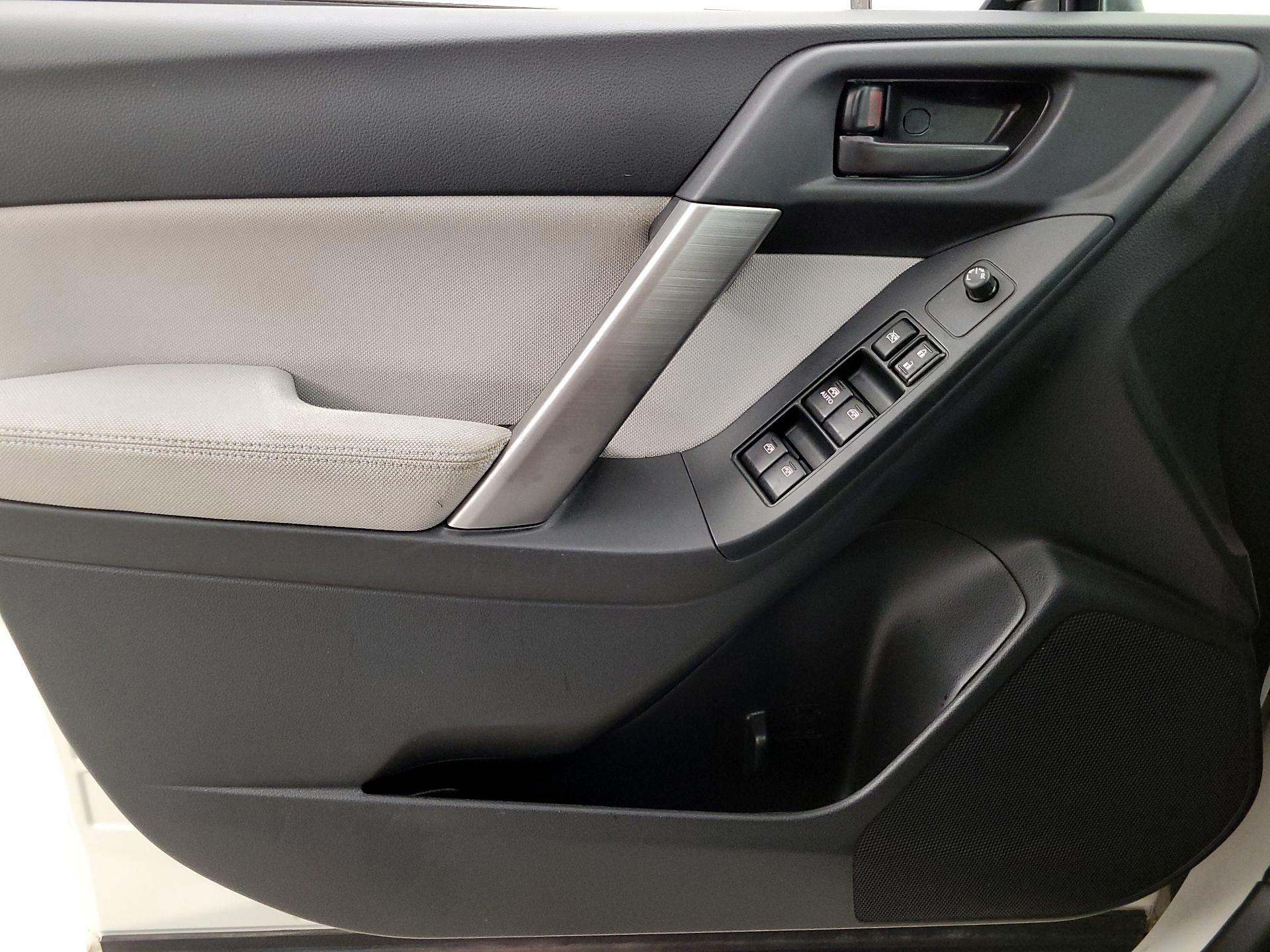 Thumbnail: 2015 Subaru Forester - 12