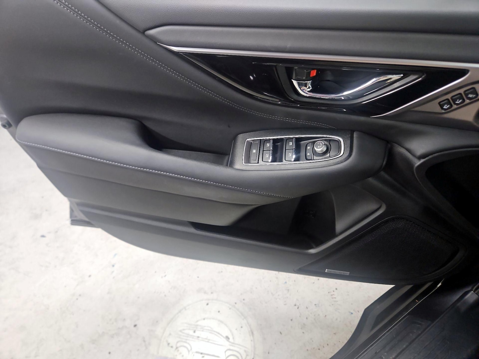 2025 Subaru Outback Limited - Photo 13