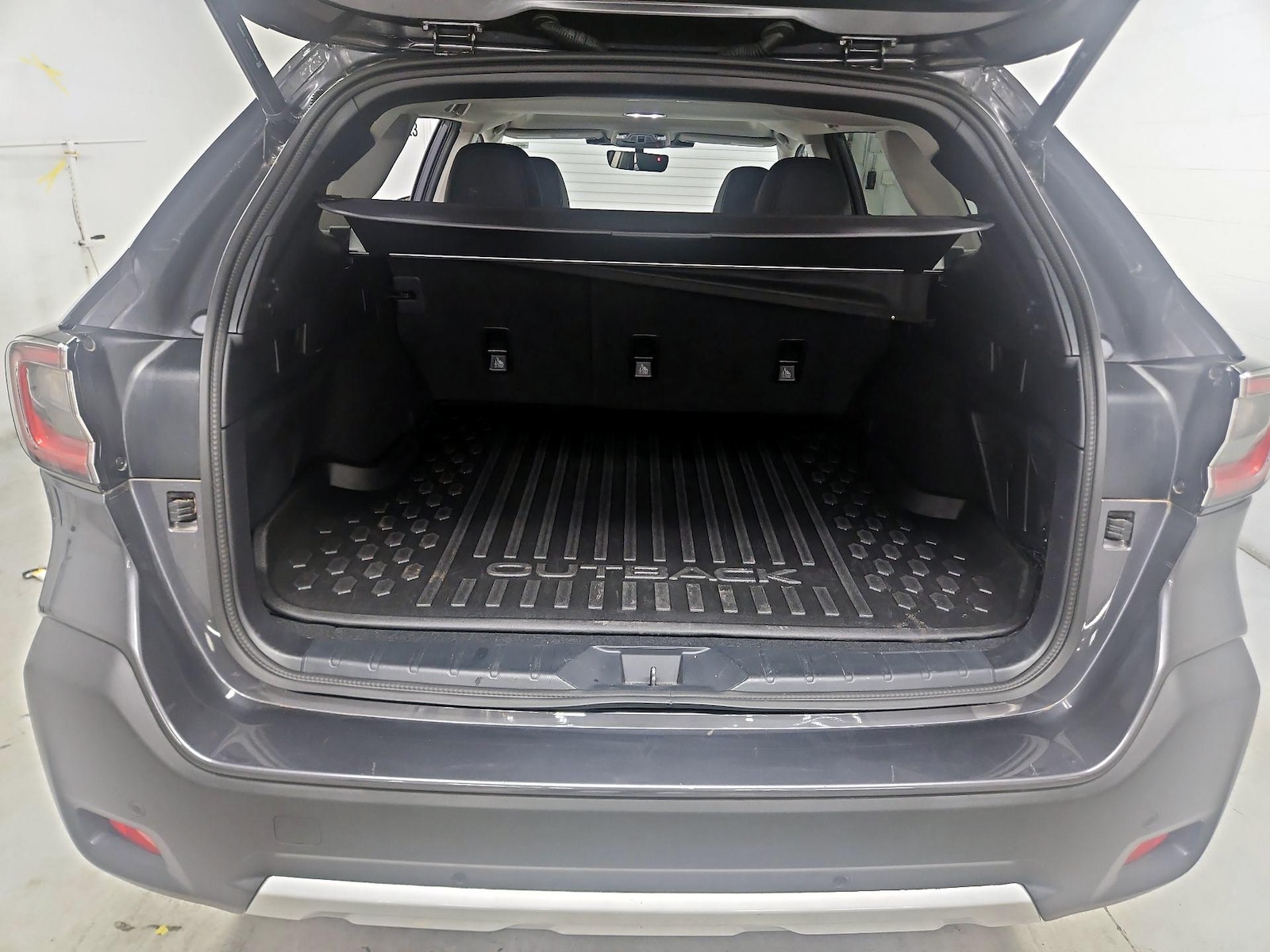 2025 Subaru Outback Limited - Photo 23
