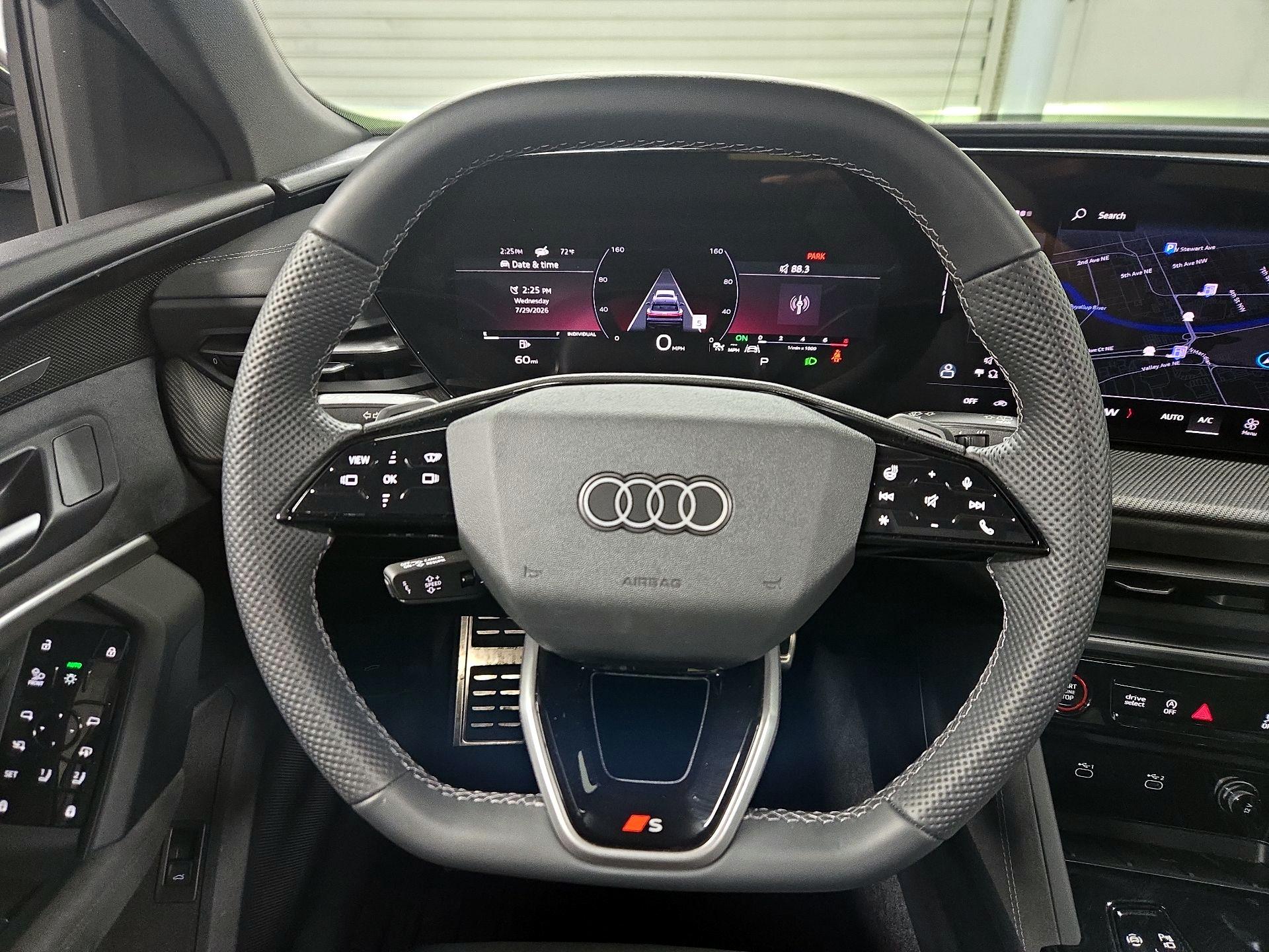 Thumbnail: 2025 Audi SQ5 - 10