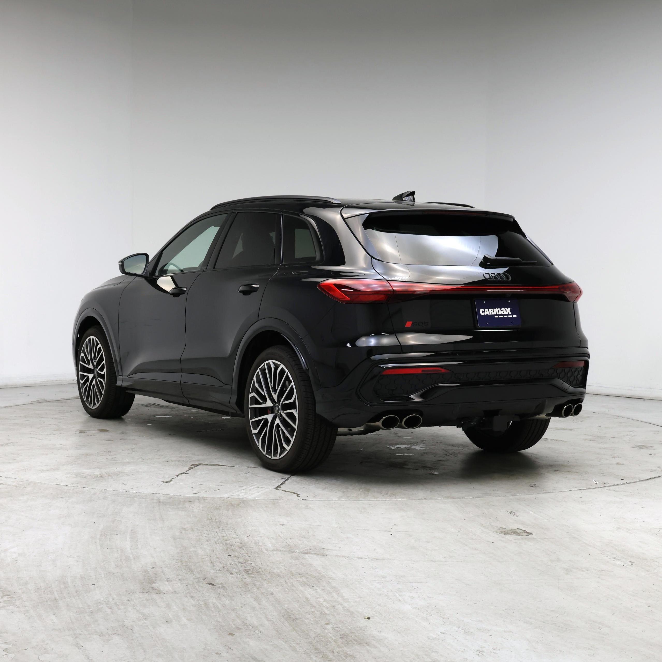 Thumbnail: 2025 Audi SQ5 - 2