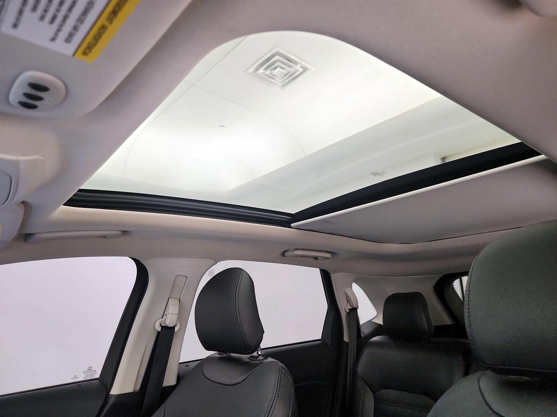 Thumbnail: 2018 Ford Edge - 20