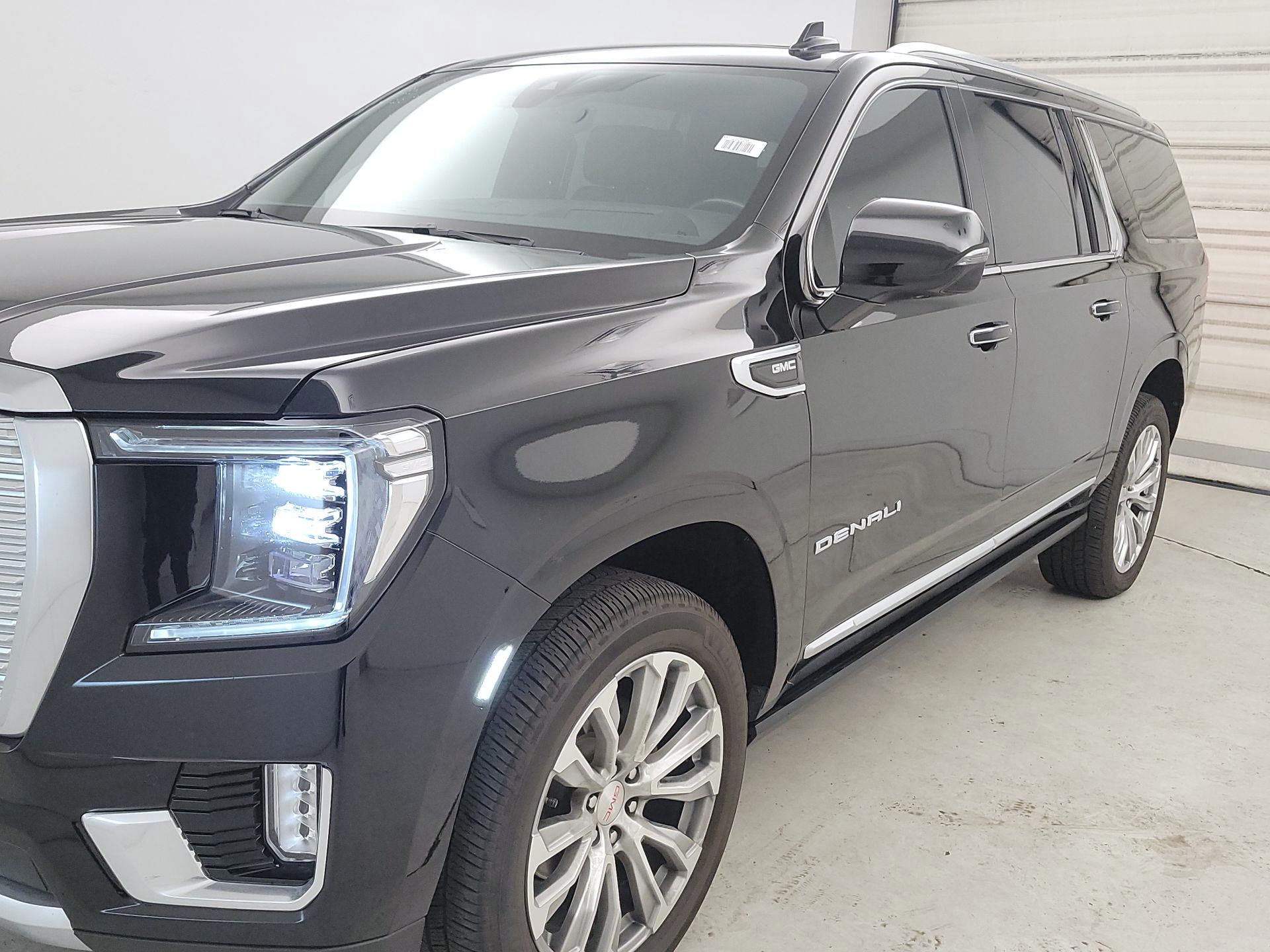 Thumbnail: 2021 GMC Yukon XL - 3