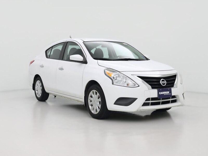 2016 Nissan Versa SV