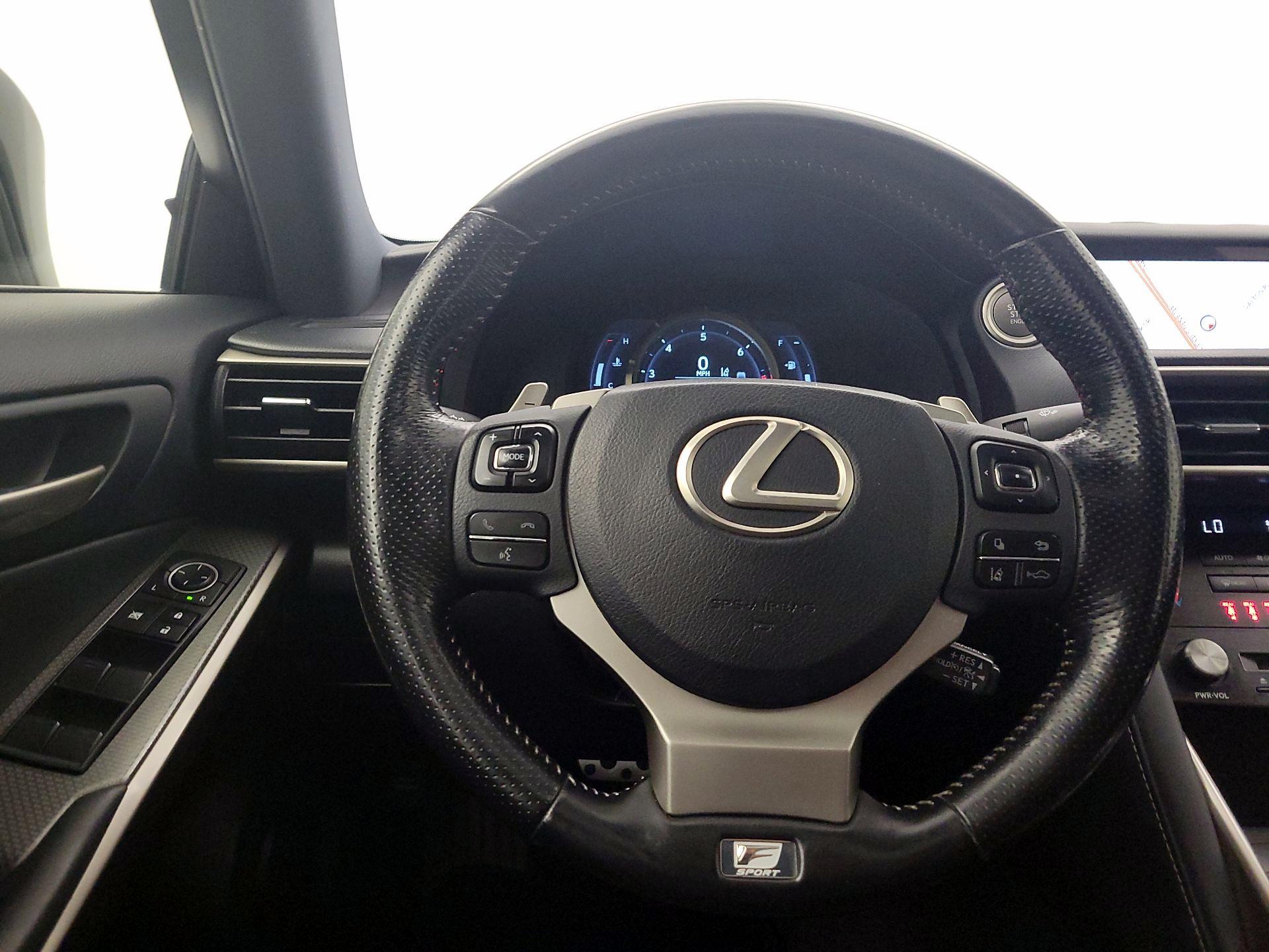 Thumbnail: 2017 Lexus IS - 10