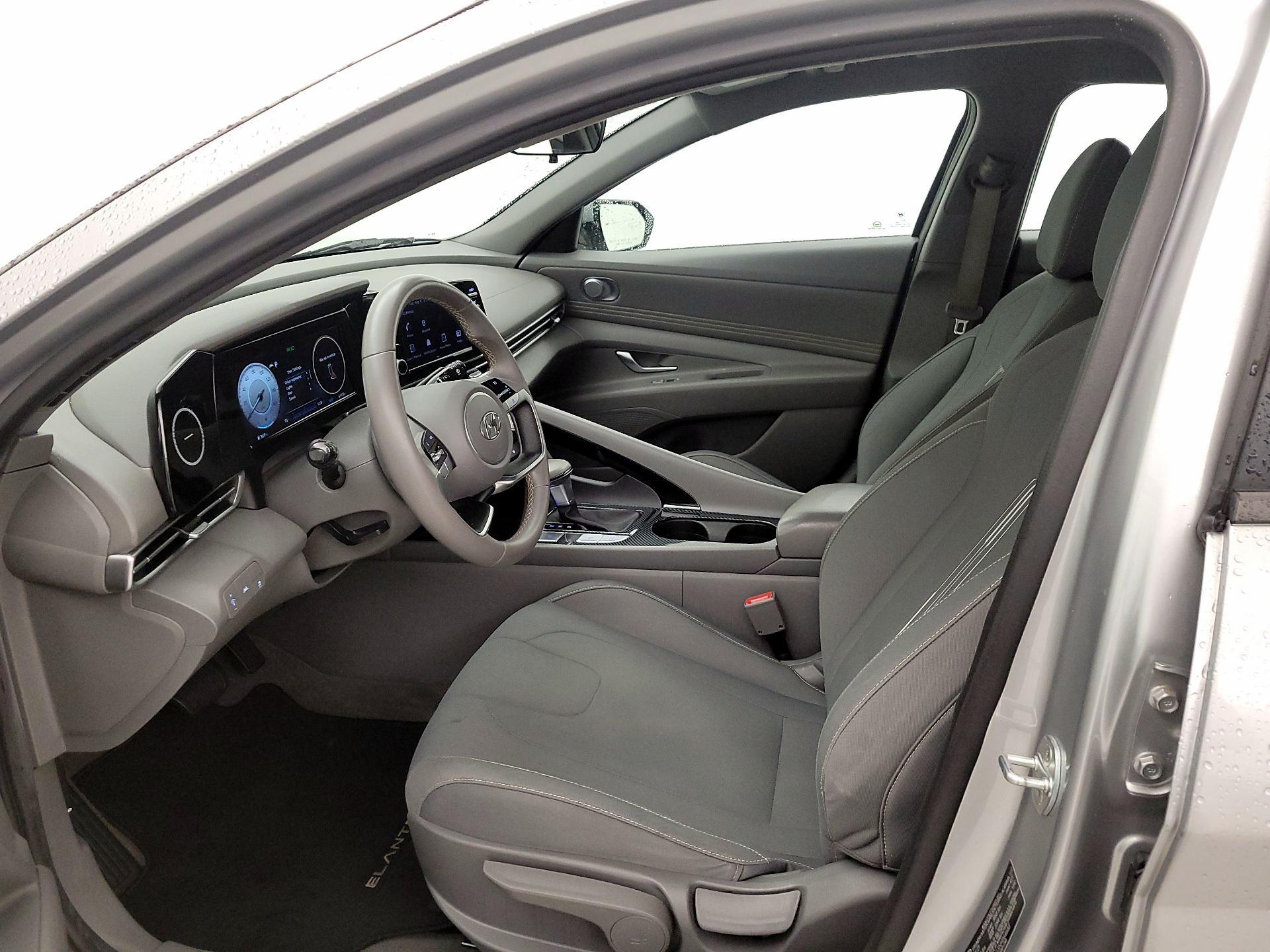 Thumbnail: 2022 Hyundai Elantra - 11