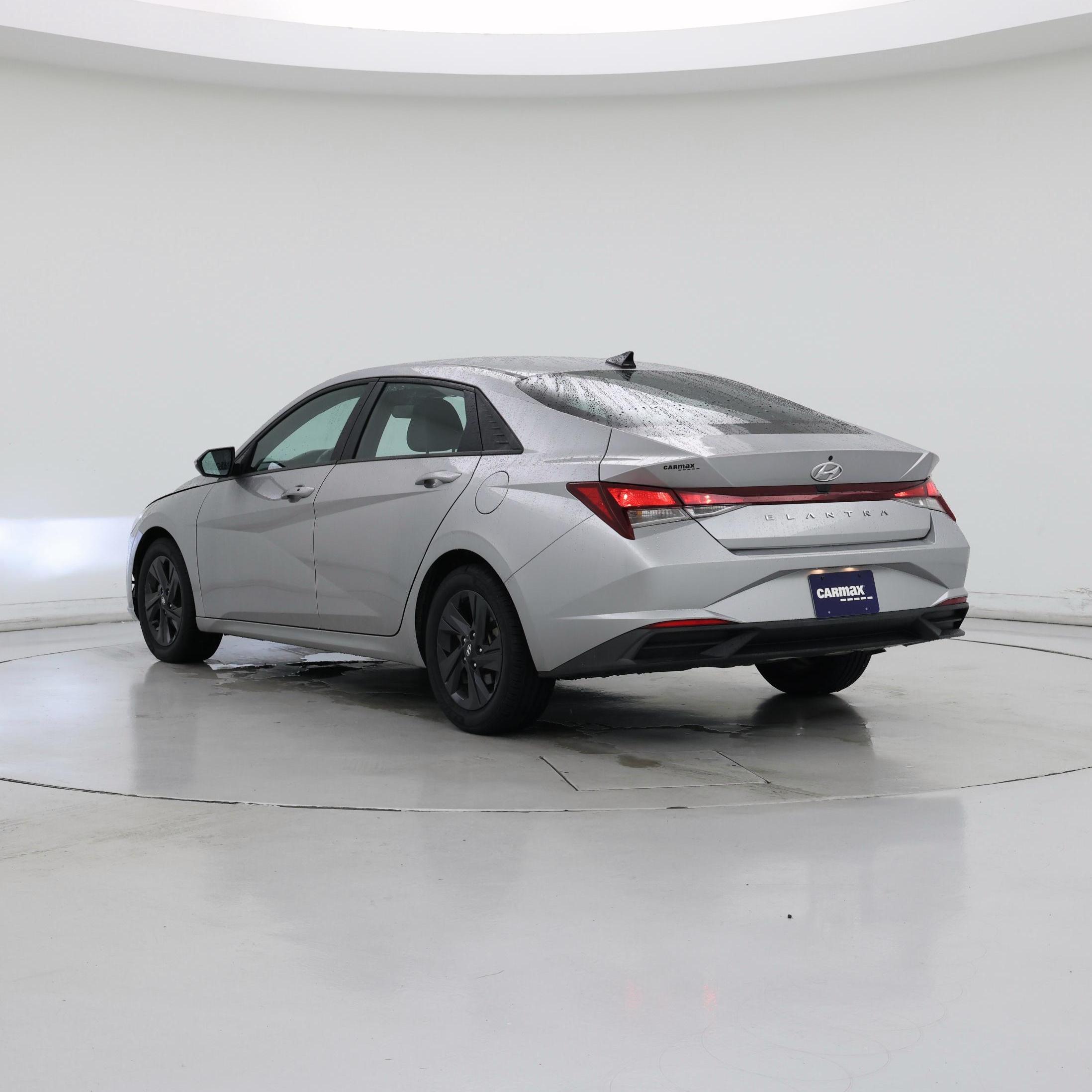 Thumbnail: 2022 Hyundai Elantra - 2