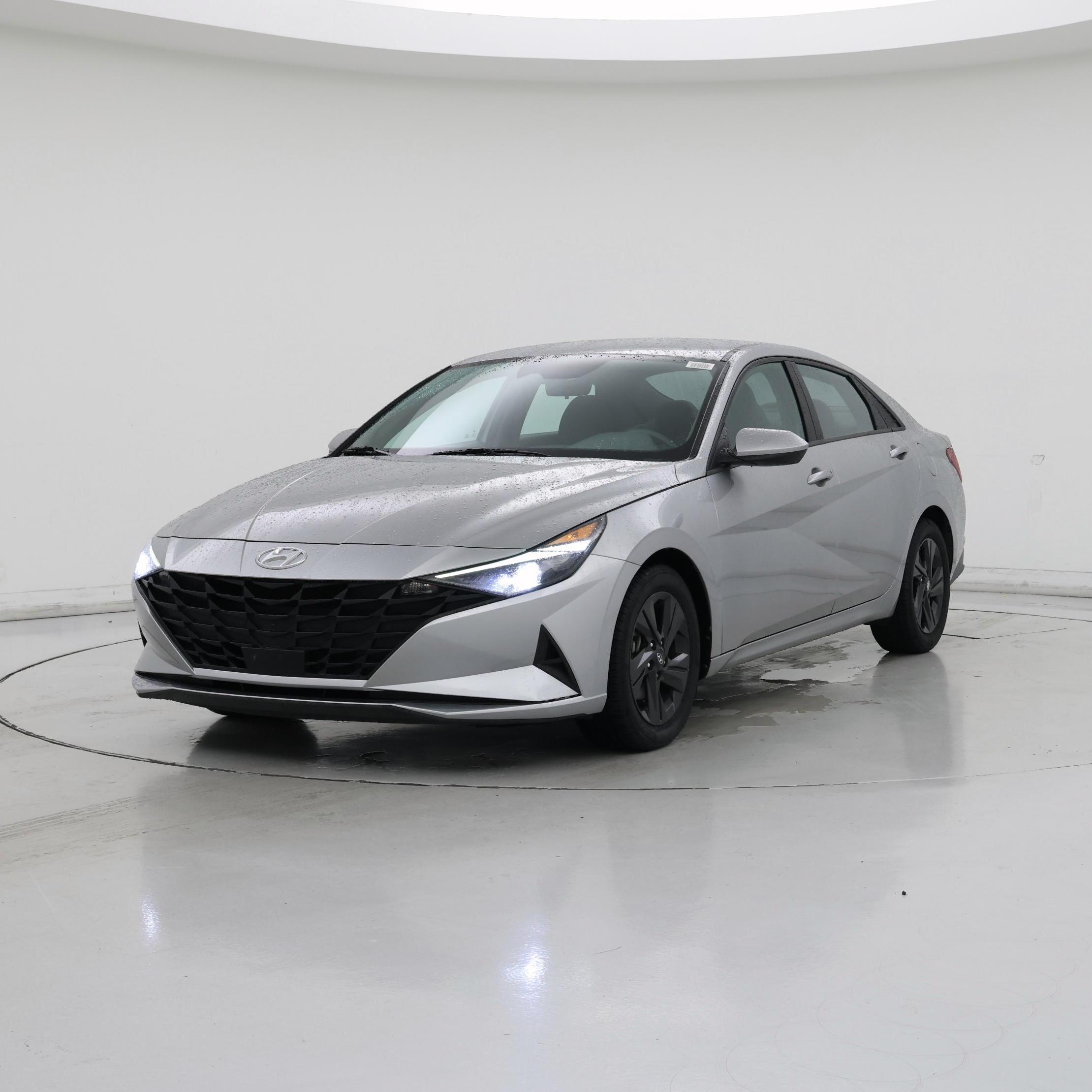 Thumbnail: 2022 Hyundai Elantra - 4