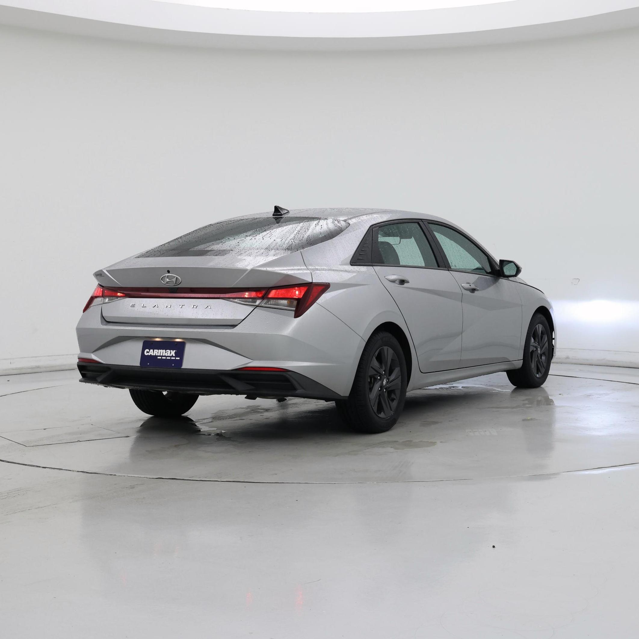 Thumbnail: 2022 Hyundai Elantra - 8