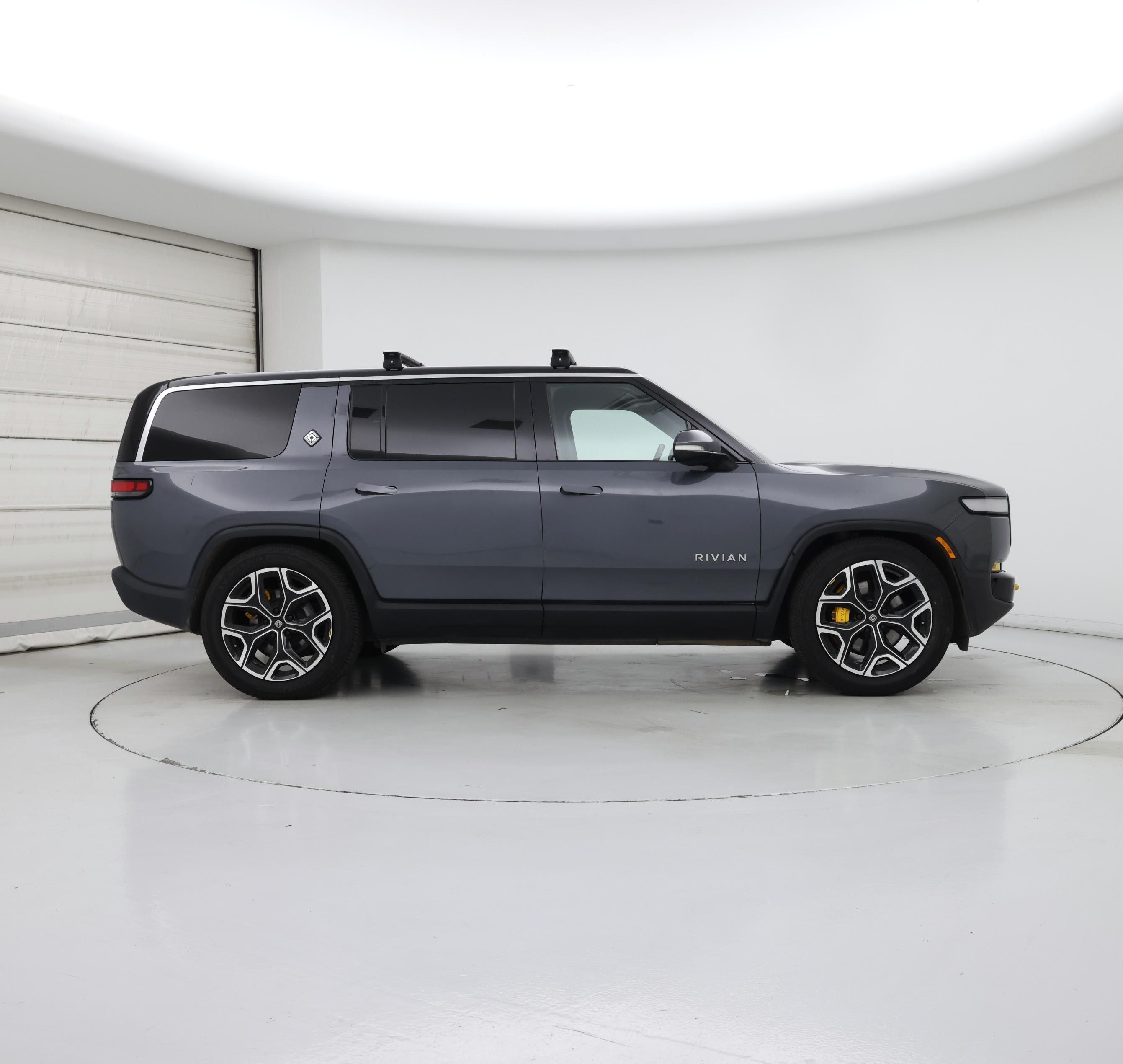 Thumbnail: 2023 Rivian R1S - 7
