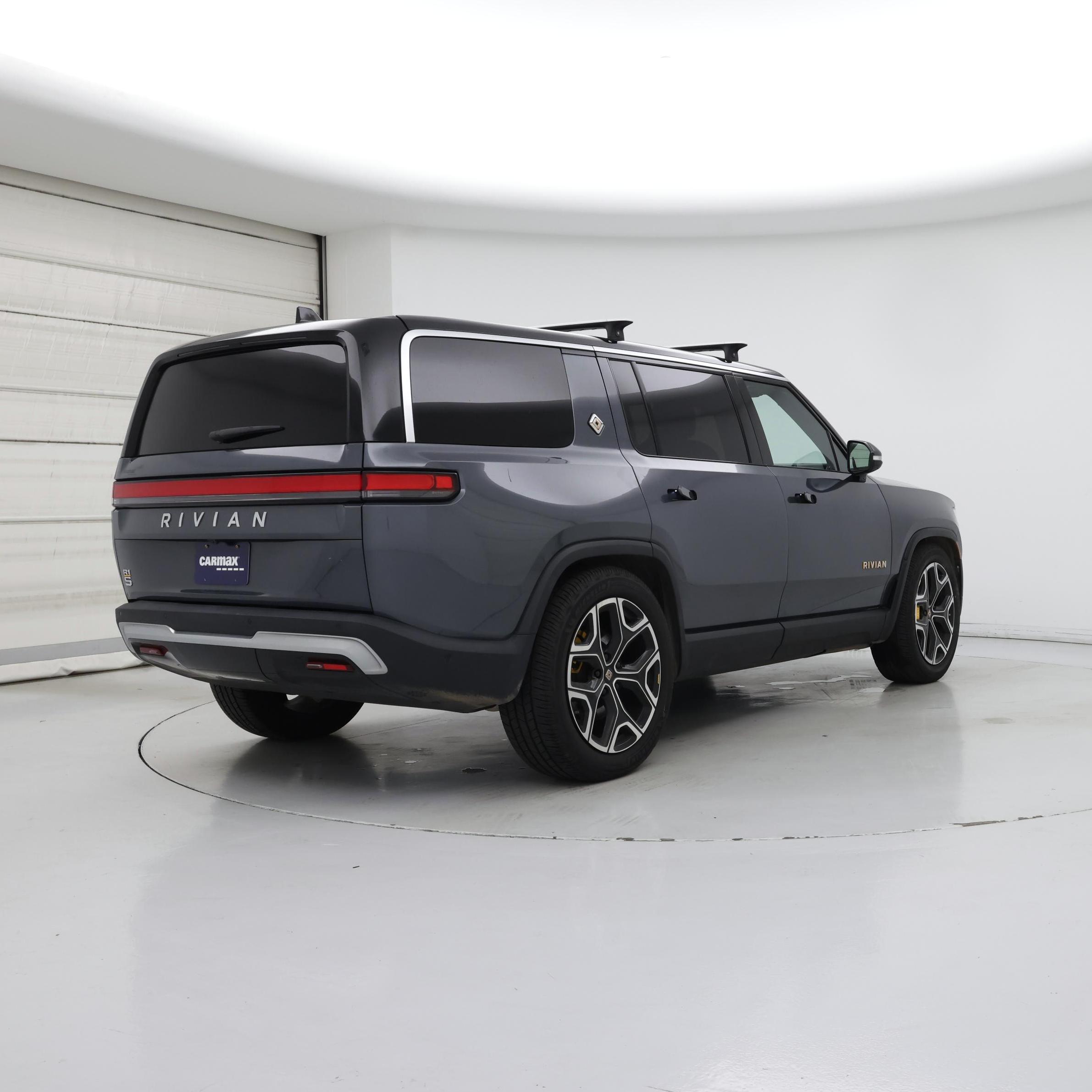 Thumbnail: 2023 Rivian R1S - 8