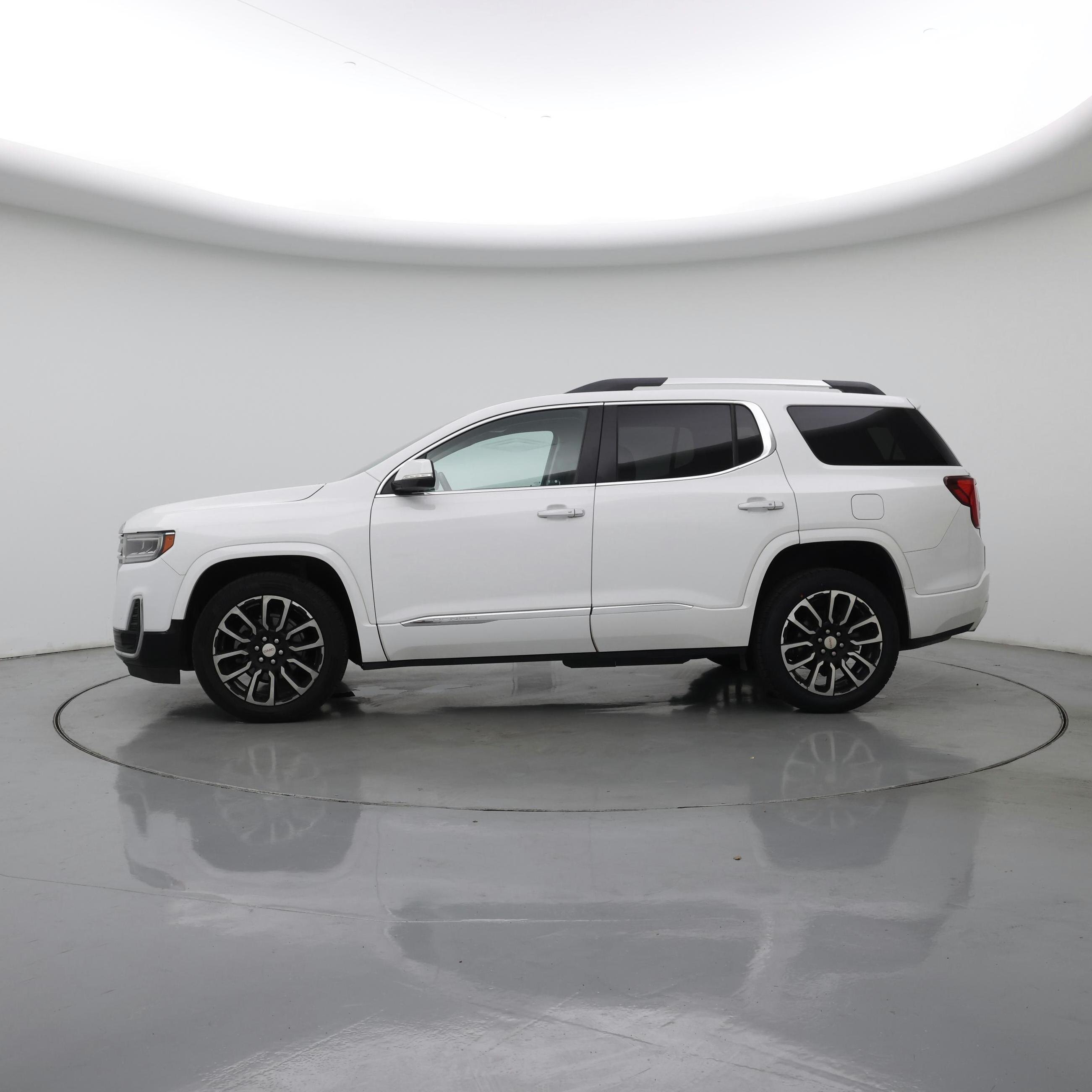 Thumbnail: 2020 GMC Acadia - 3
