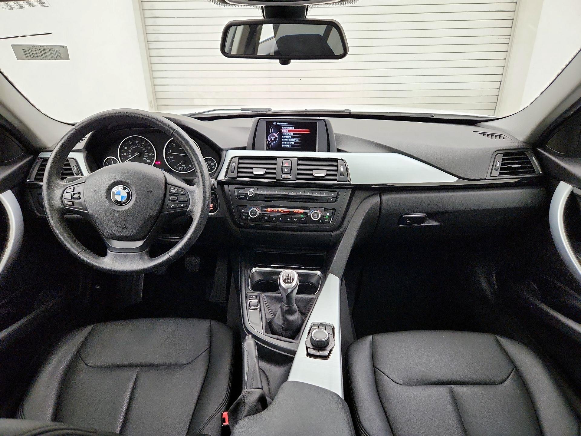Thumbnail: 2015 BMW 3 Series - 9