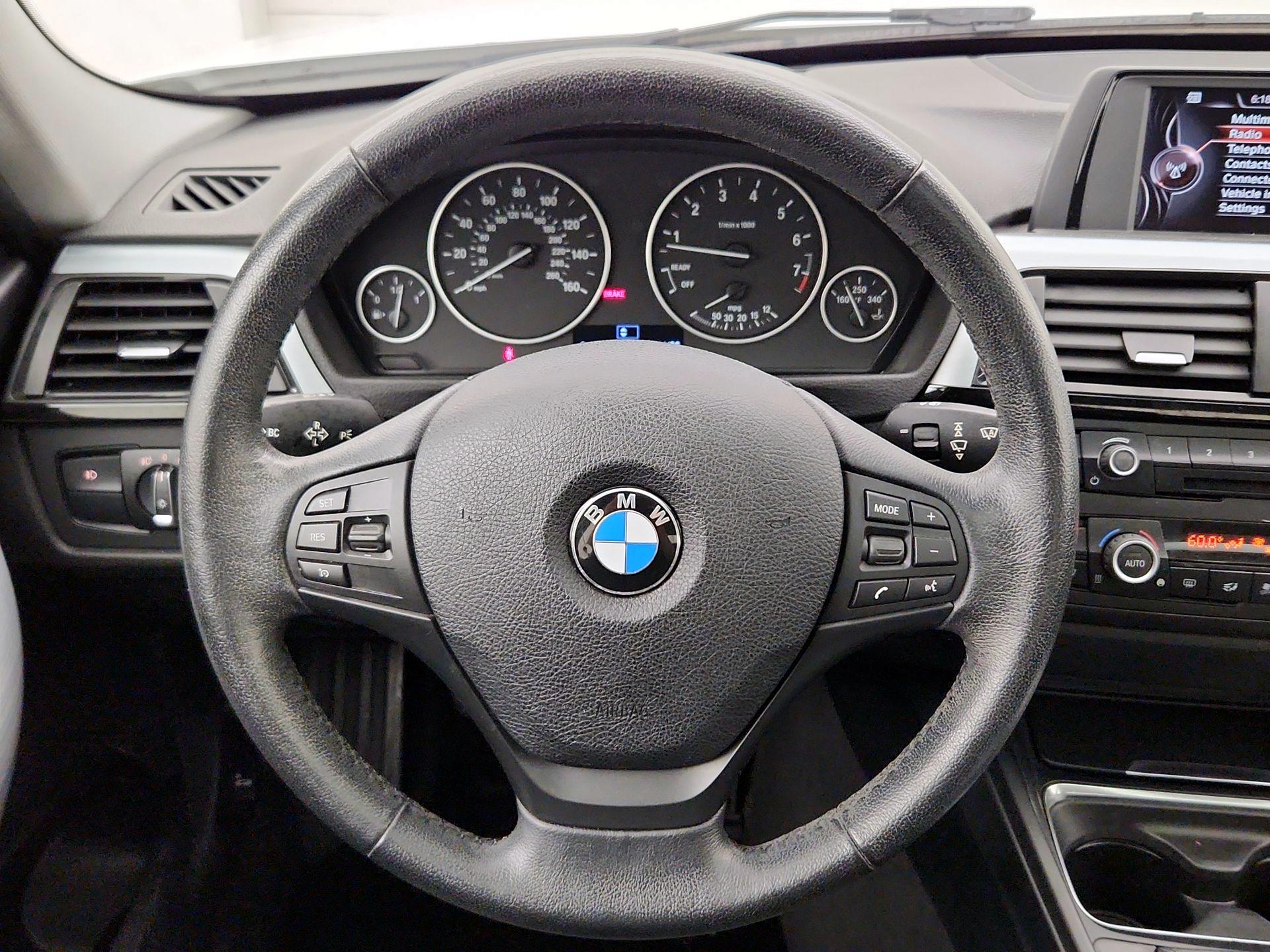 Thumbnail: 2015 BMW 3 Series - 10