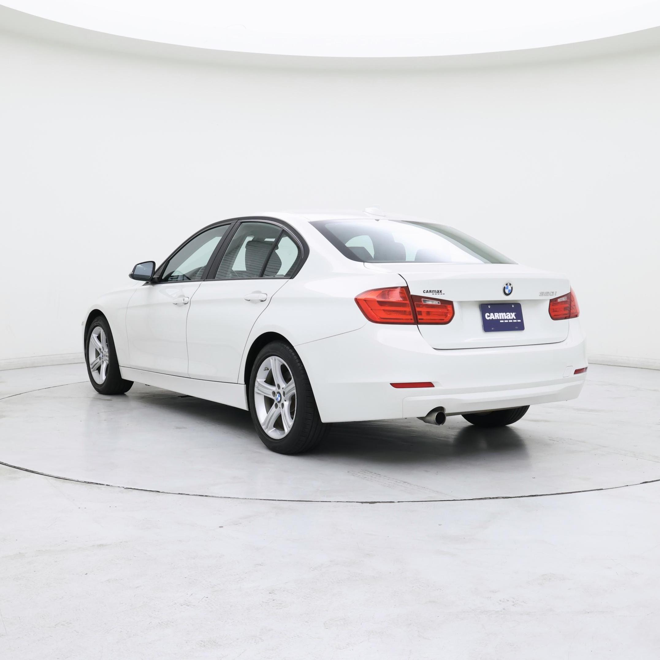 Thumbnail: 2015 BMW 3 Series - 2