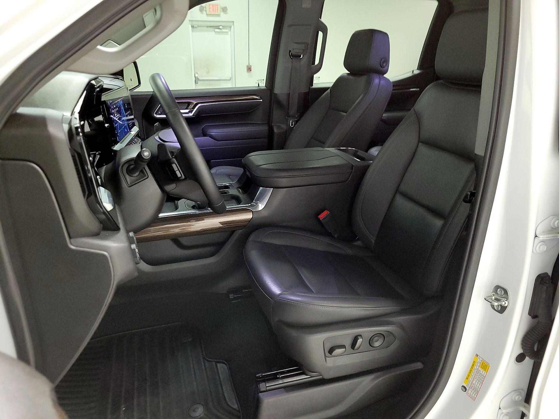 Thumbnail: 2025 Chevrolet Silverado 1500 - 11