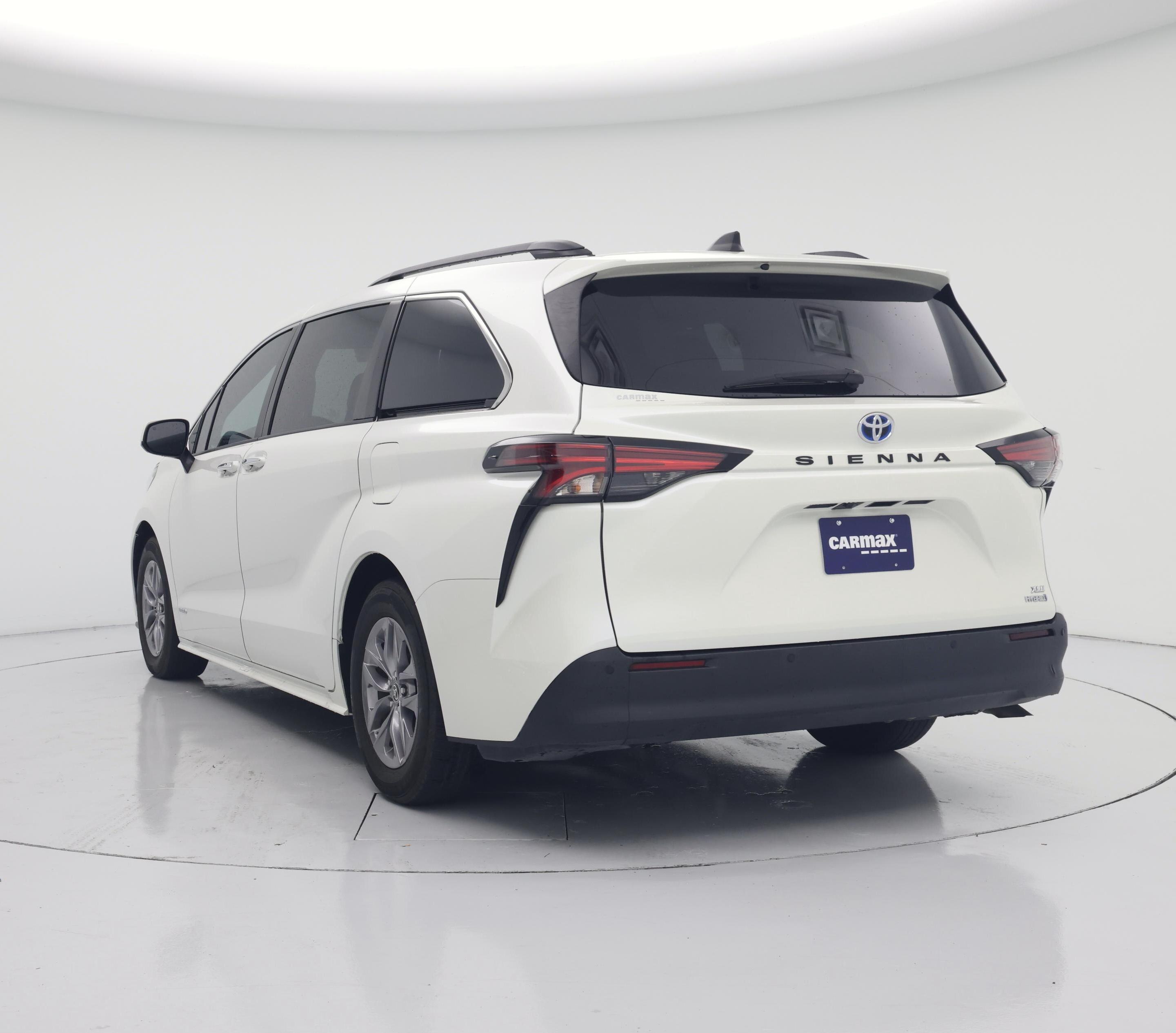 Thumbnail: 2021 Toyota Sienna - 2