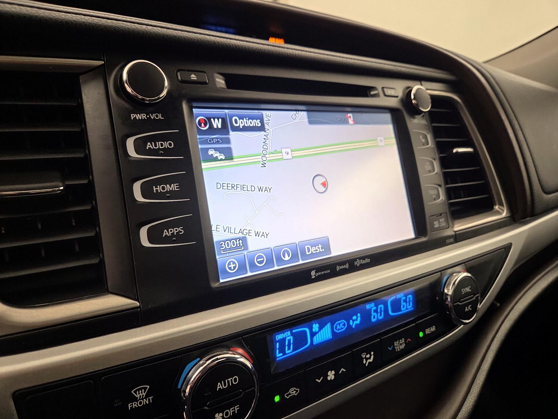 Thumbnail: 2019 Toyota Highlander - 14