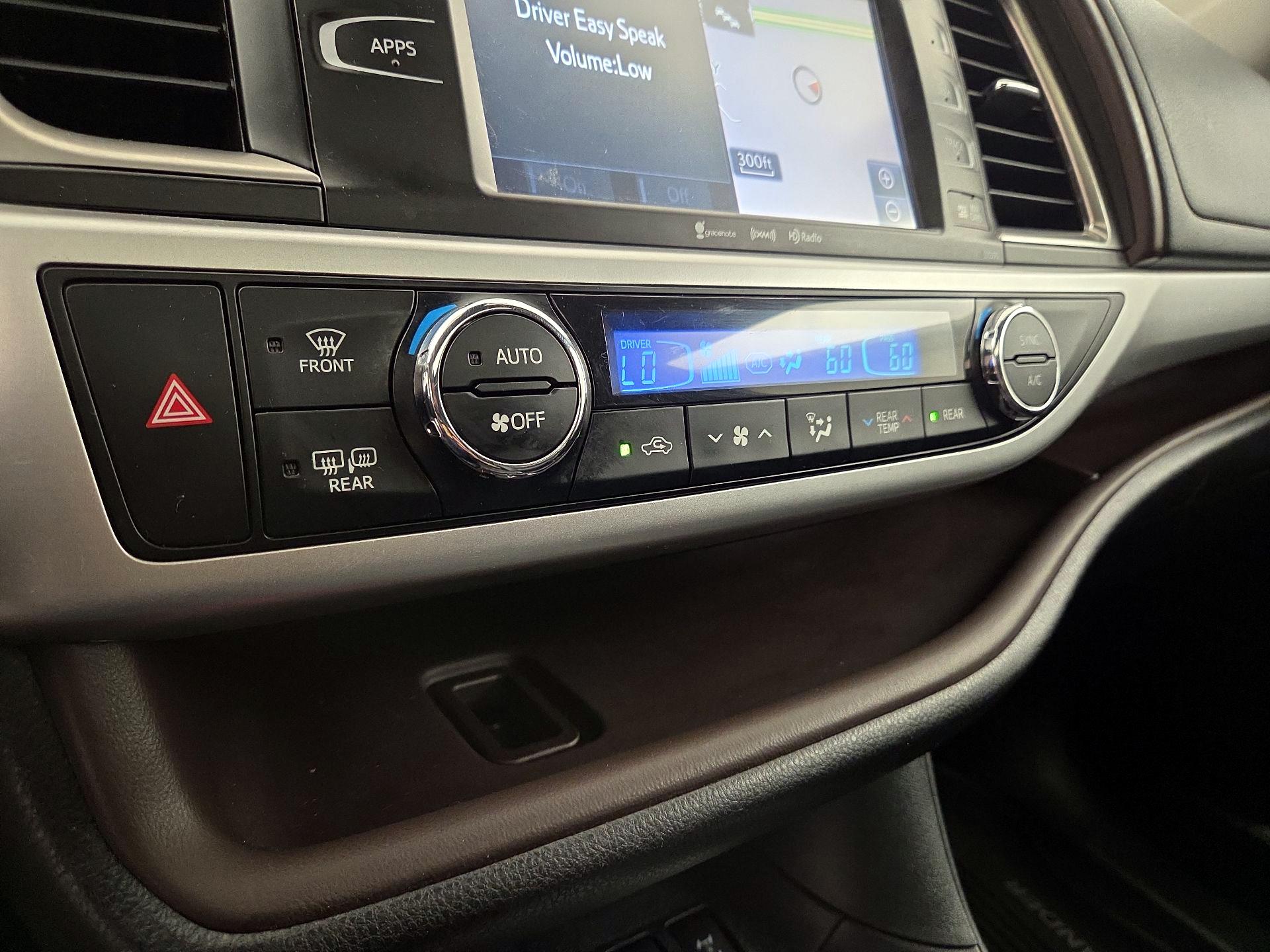 Thumbnail: 2019 Toyota Highlander - 17