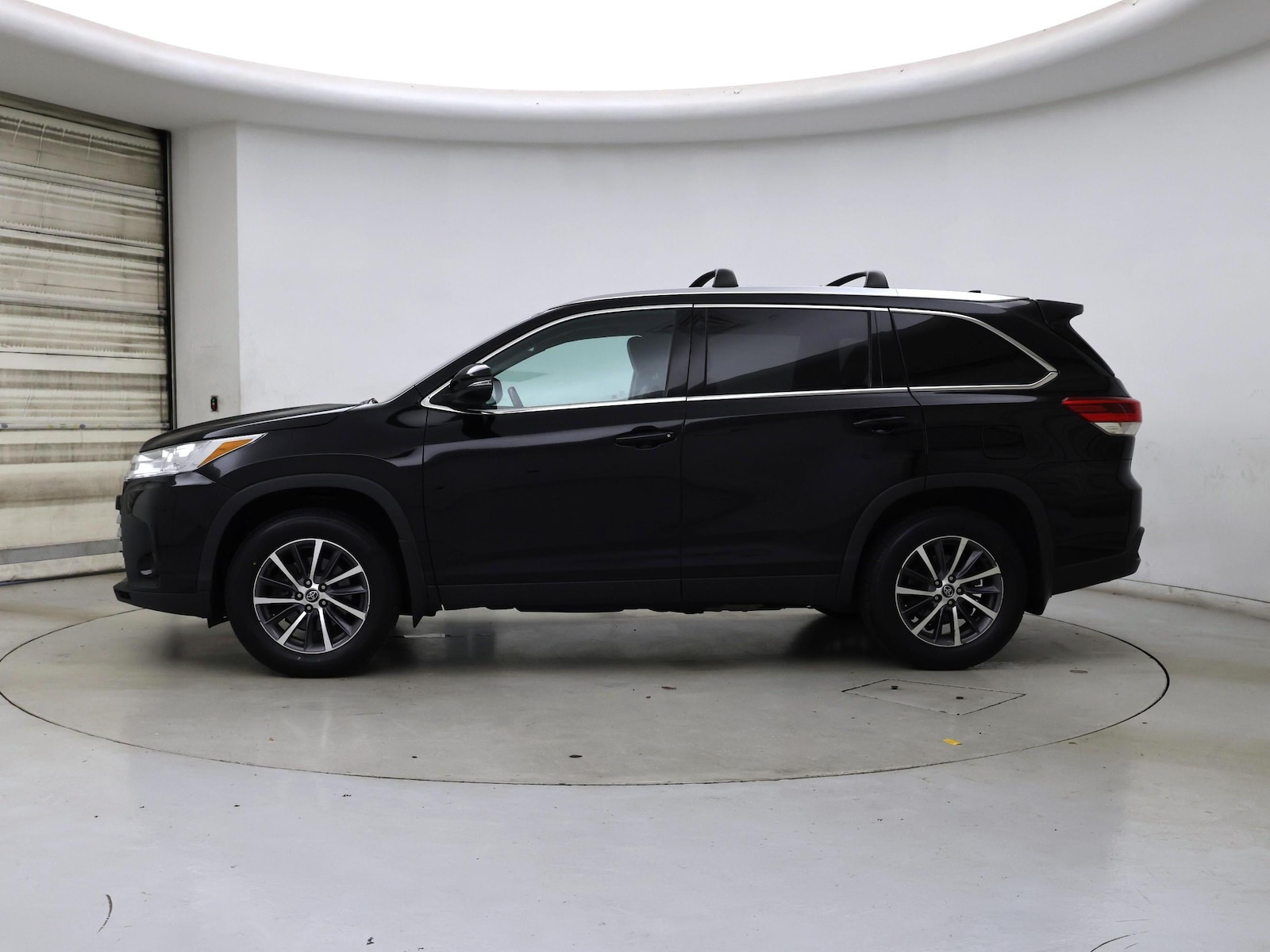 2019 Toyota Highlander XLE - Photo 4