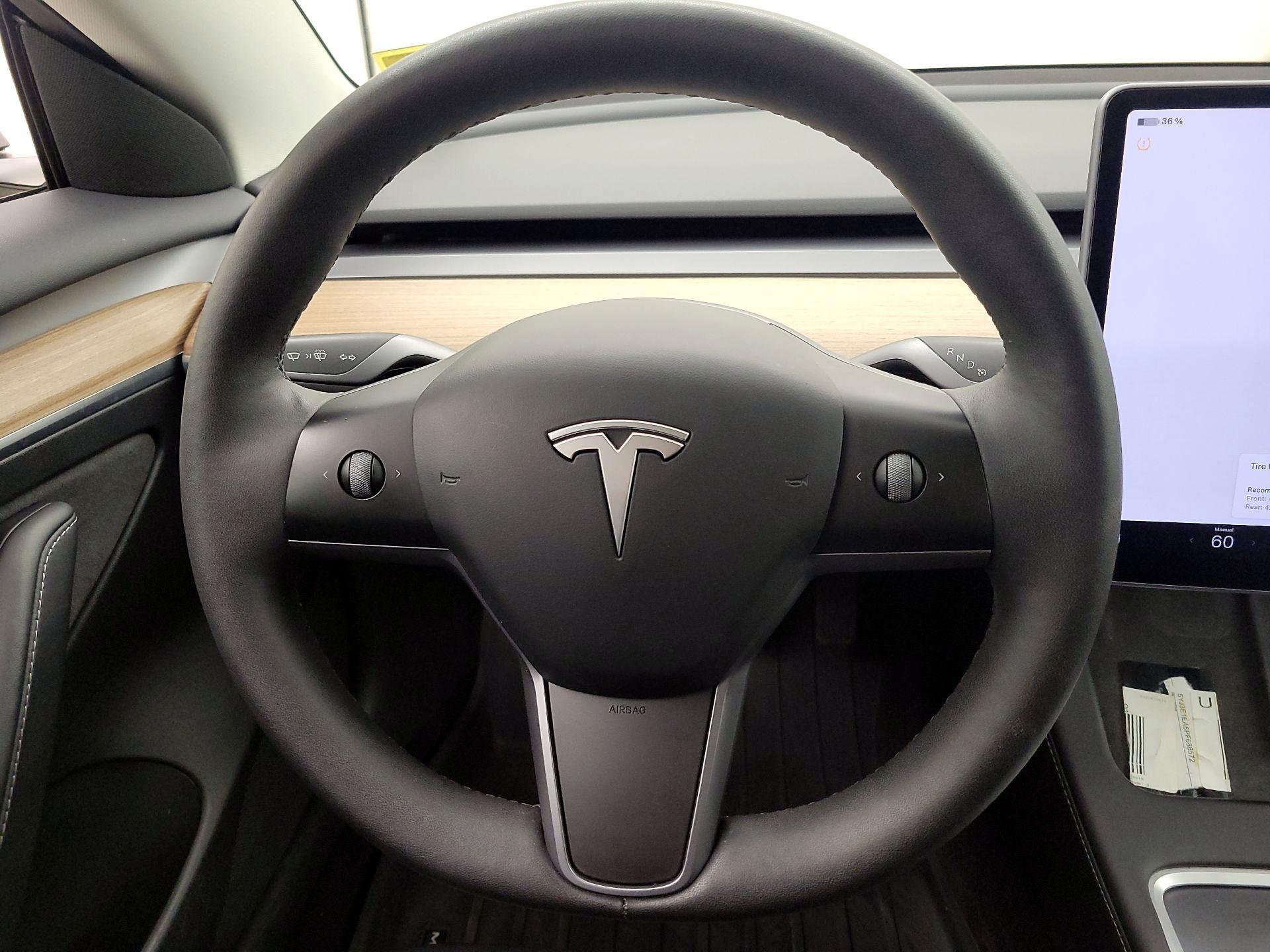 Thumbnail: 2023 Tesla Model 3 - 10