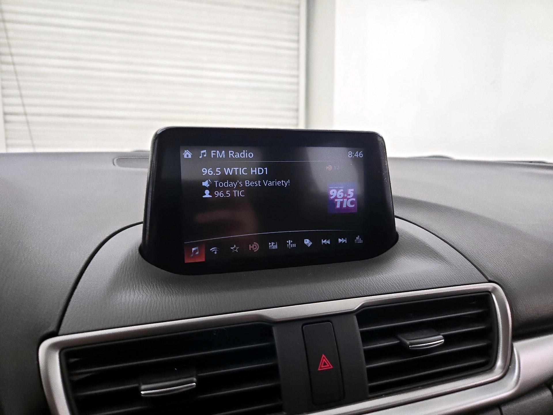 Thumbnail: 2018 Mazda Mazda3 - 15