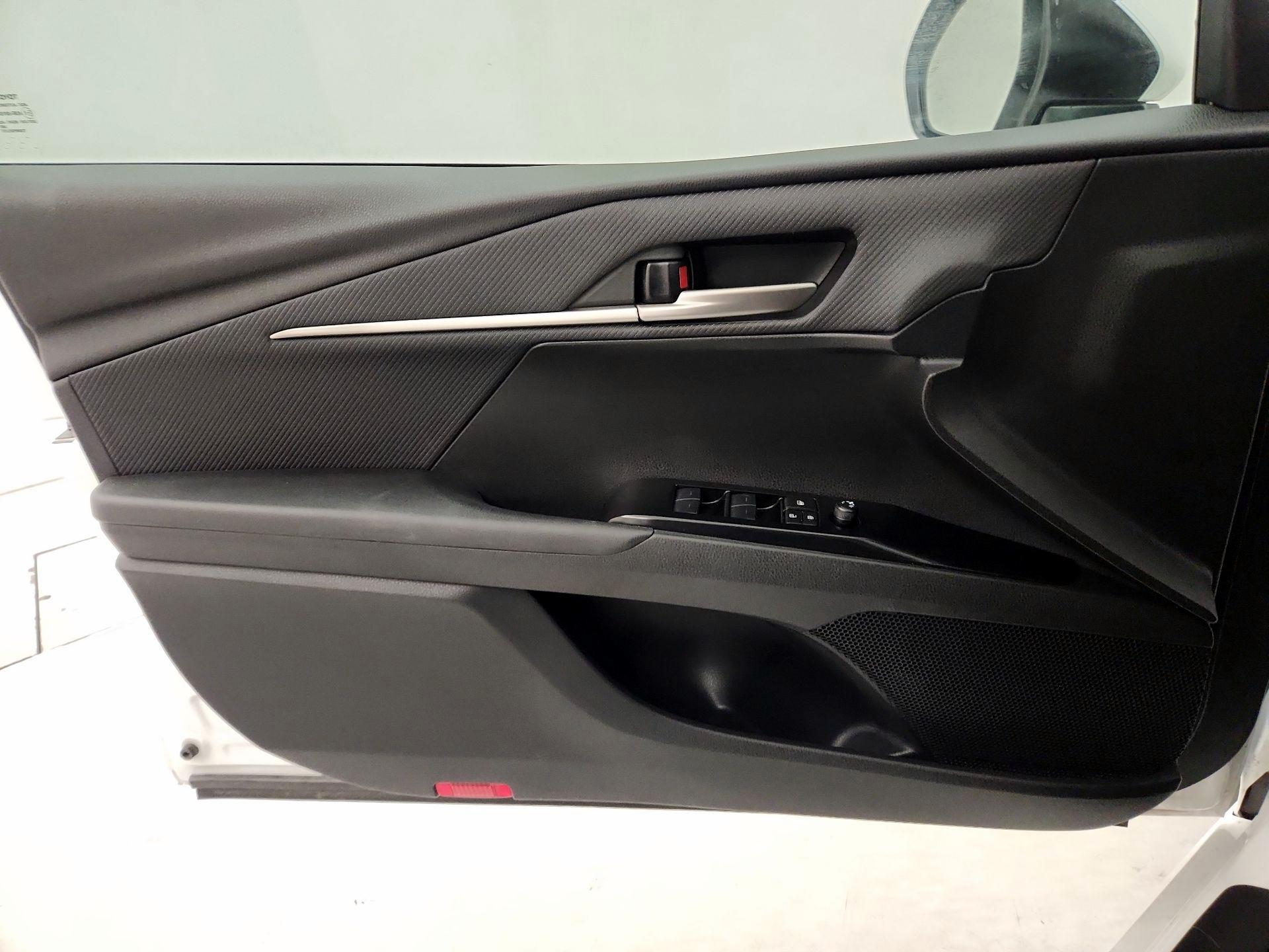 Thumbnail: 2026 Toyota Camry - 12