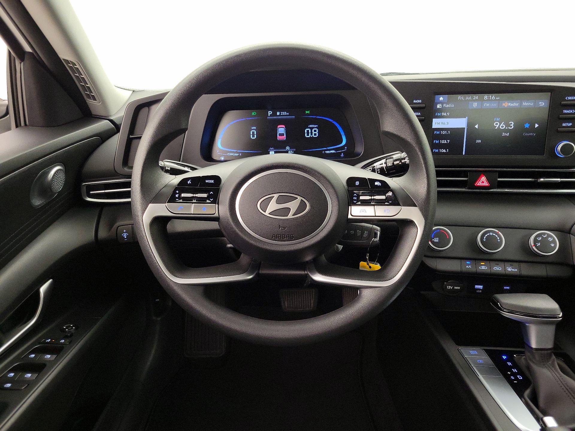 Thumbnail: 2025 Hyundai Elantra - 10