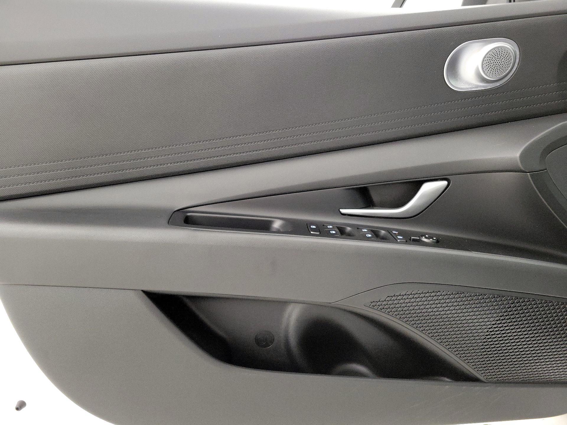 Thumbnail: 2025 Hyundai Elantra - 12