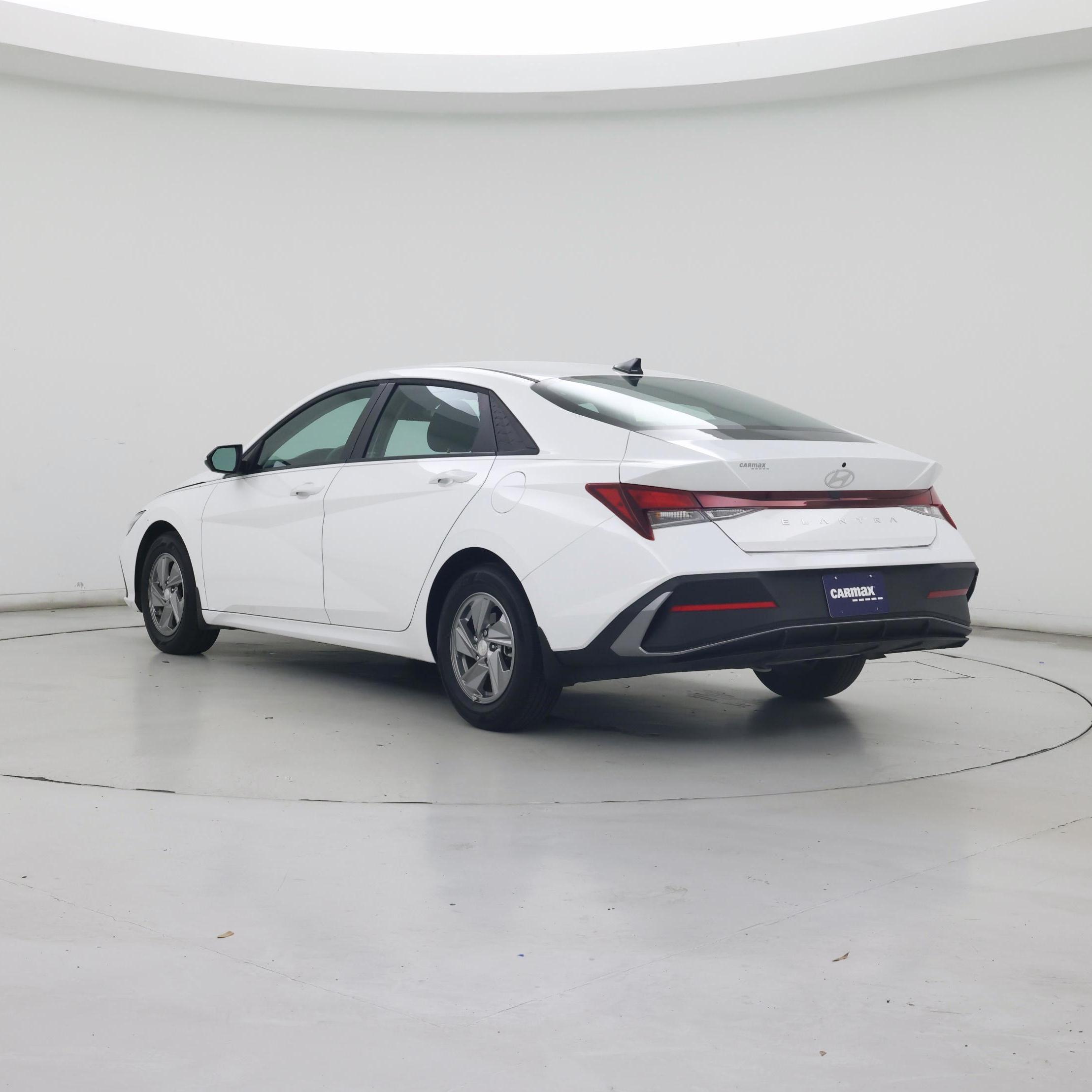 Thumbnail: 2025 Hyundai Elantra - 2