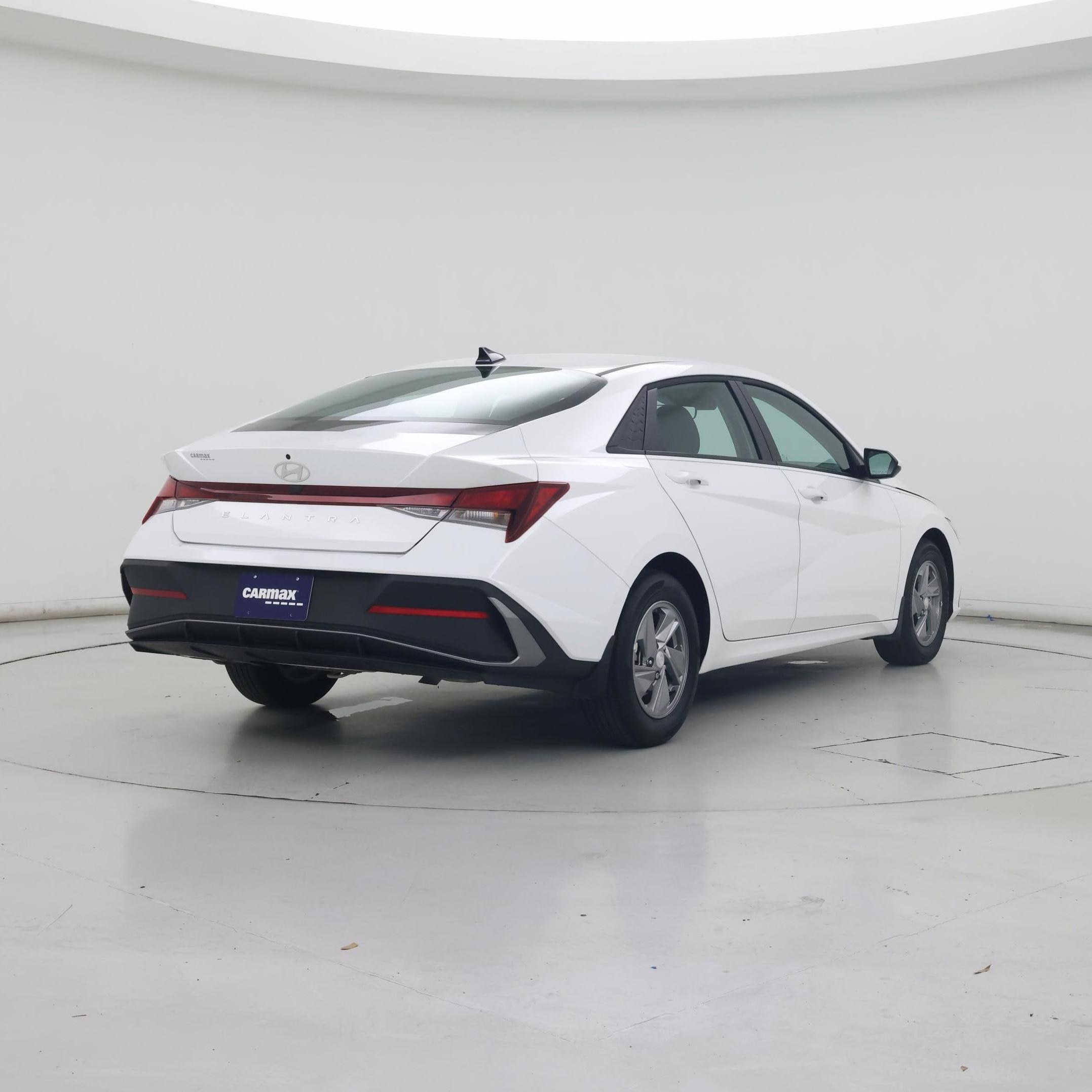 Thumbnail: 2025 Hyundai Elantra - 8