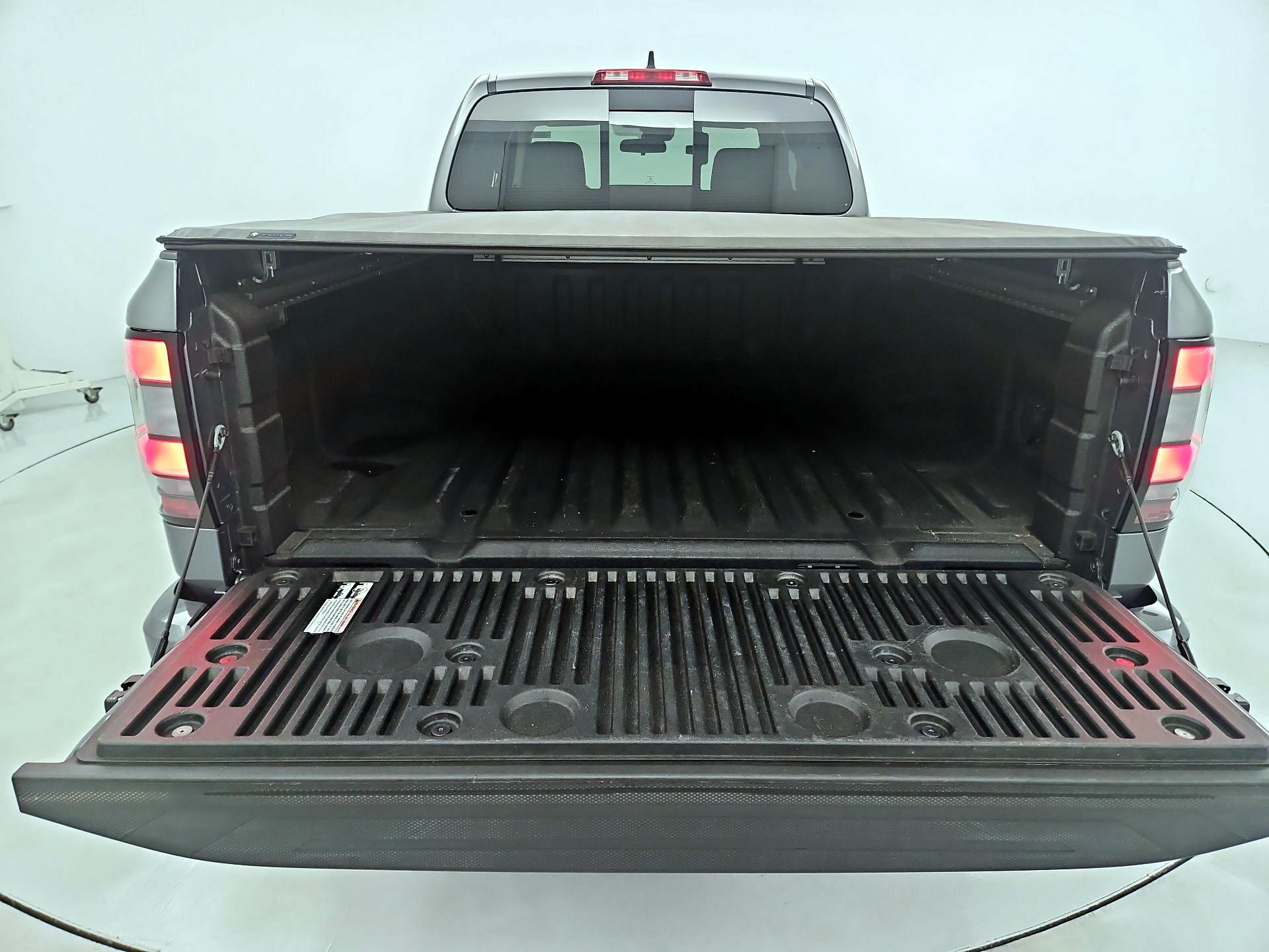 Thumbnail: 2023 Nissan Frontier - 20