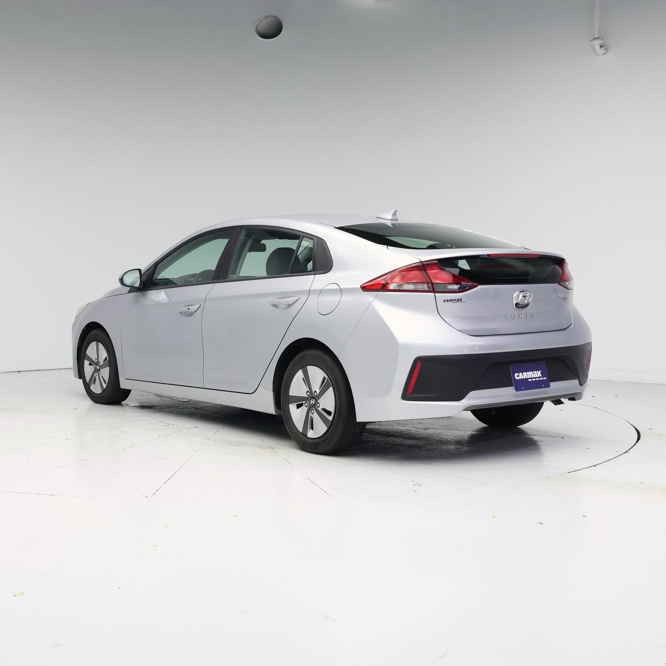 Thumbnail: 2022 Hyundai Ioniq - 2