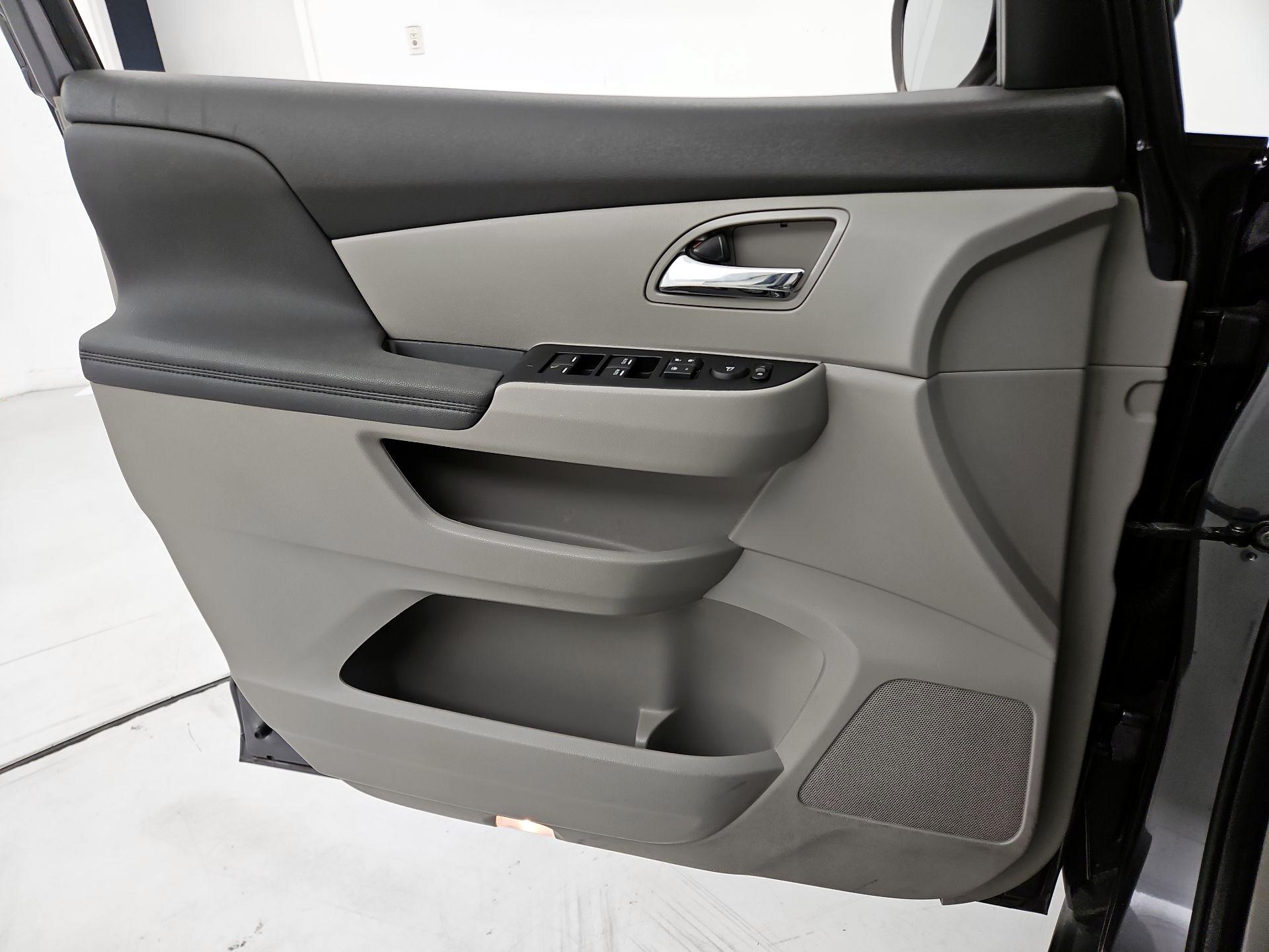 Thumbnail: 2015 Honda Odyssey - 12