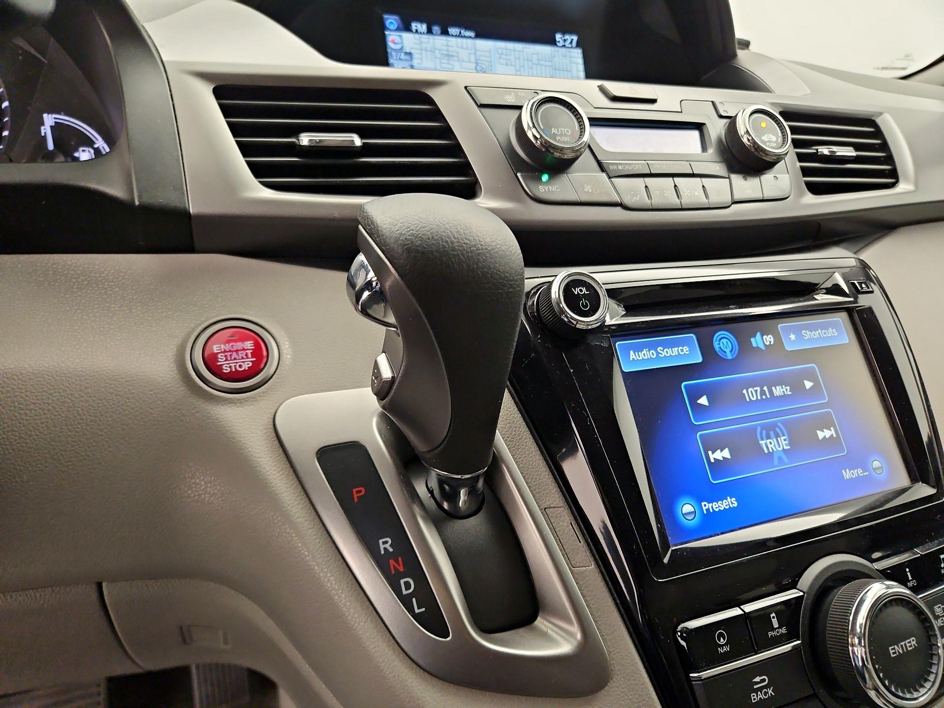 Thumbnail: 2015 Honda Odyssey - 15