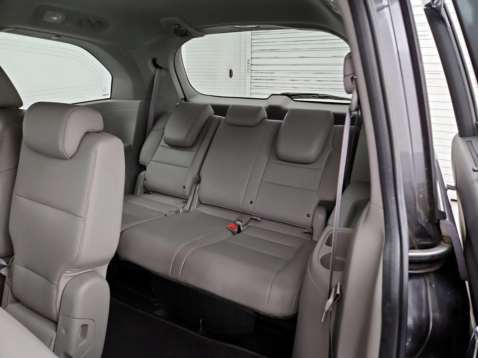 Thumbnail: 2015 Honda Odyssey - 17