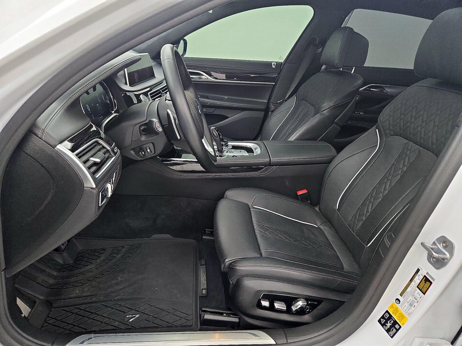 2019 BMW 7 Series 750i - Photo 12